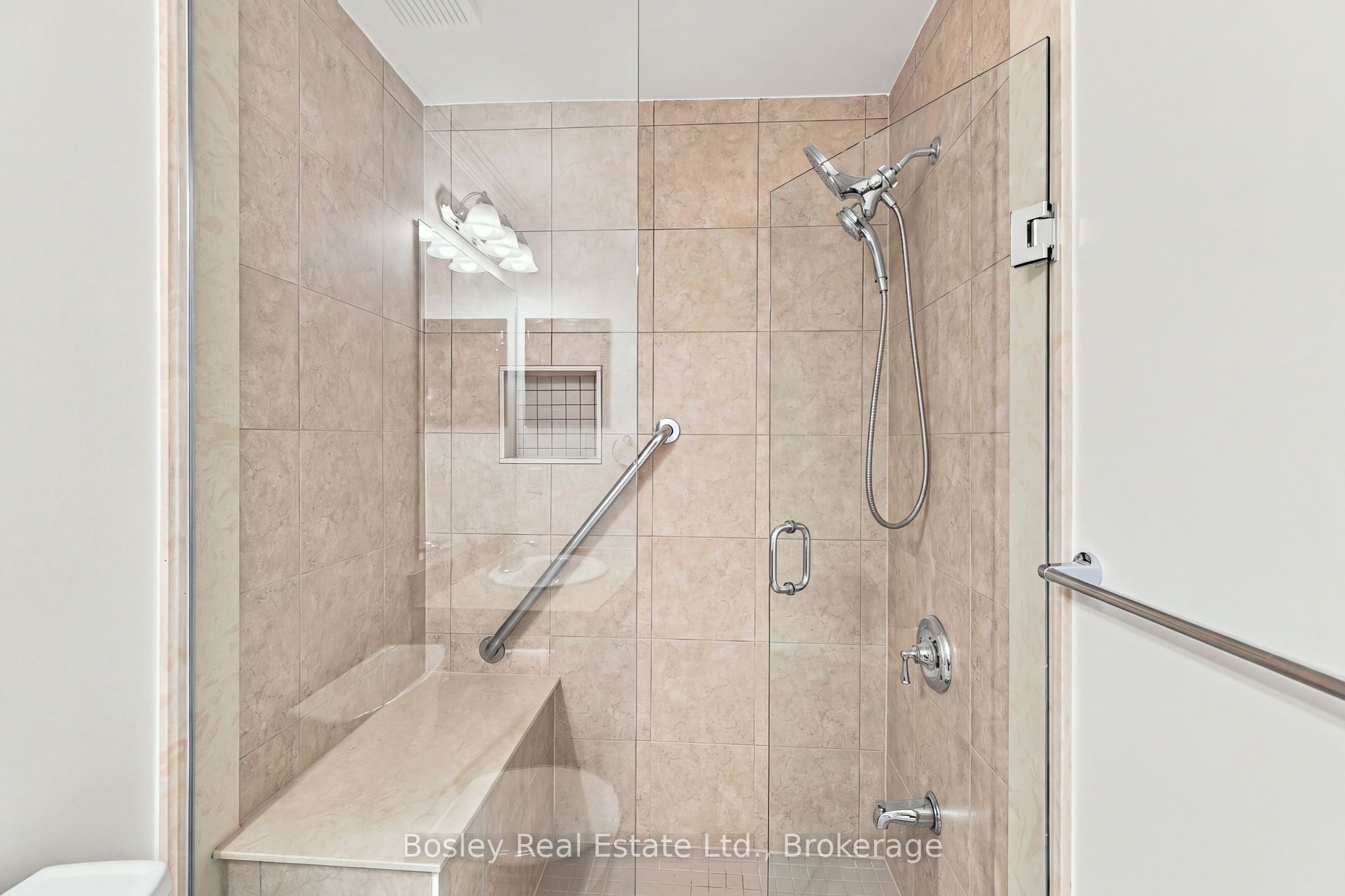 552 Oxbow Crescent Property Photo 30