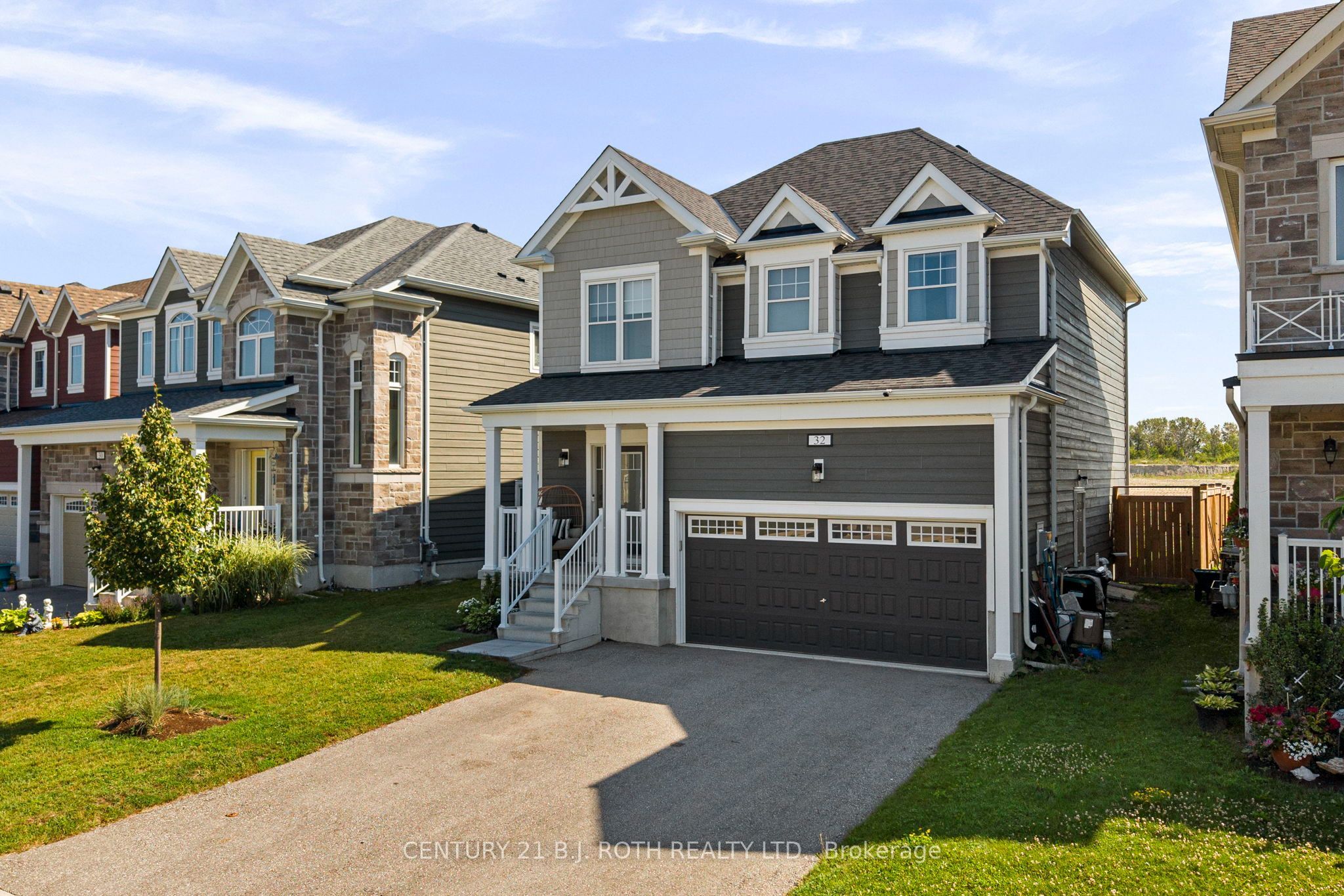 32 Sandhill Crane Drive Property Photo 2