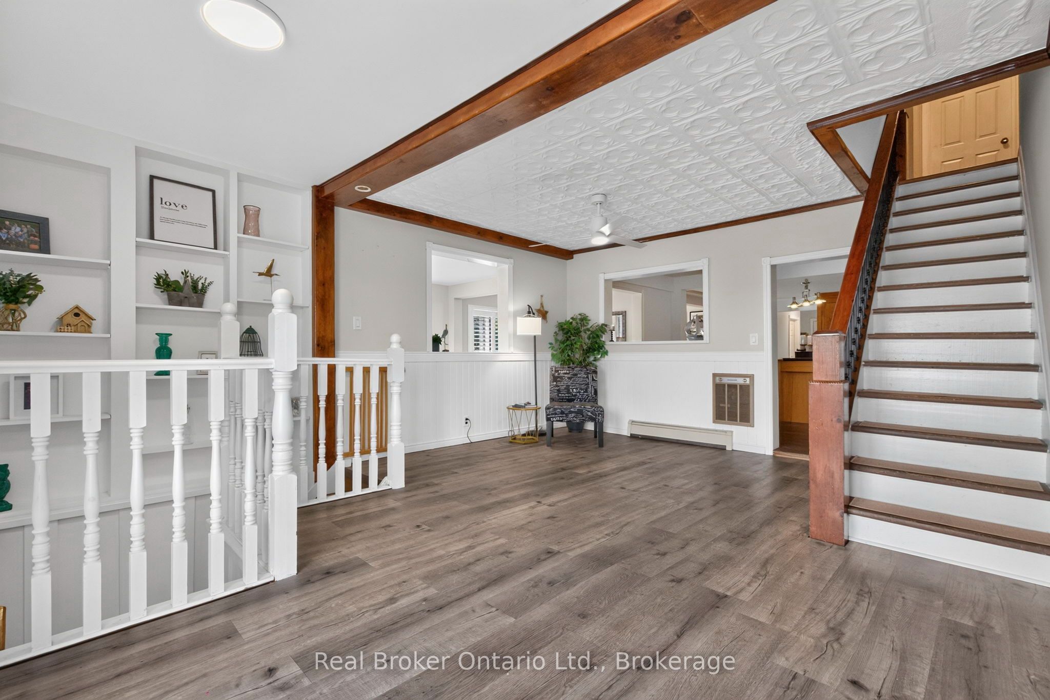 320 Lafontaine Road W Property Photo 10