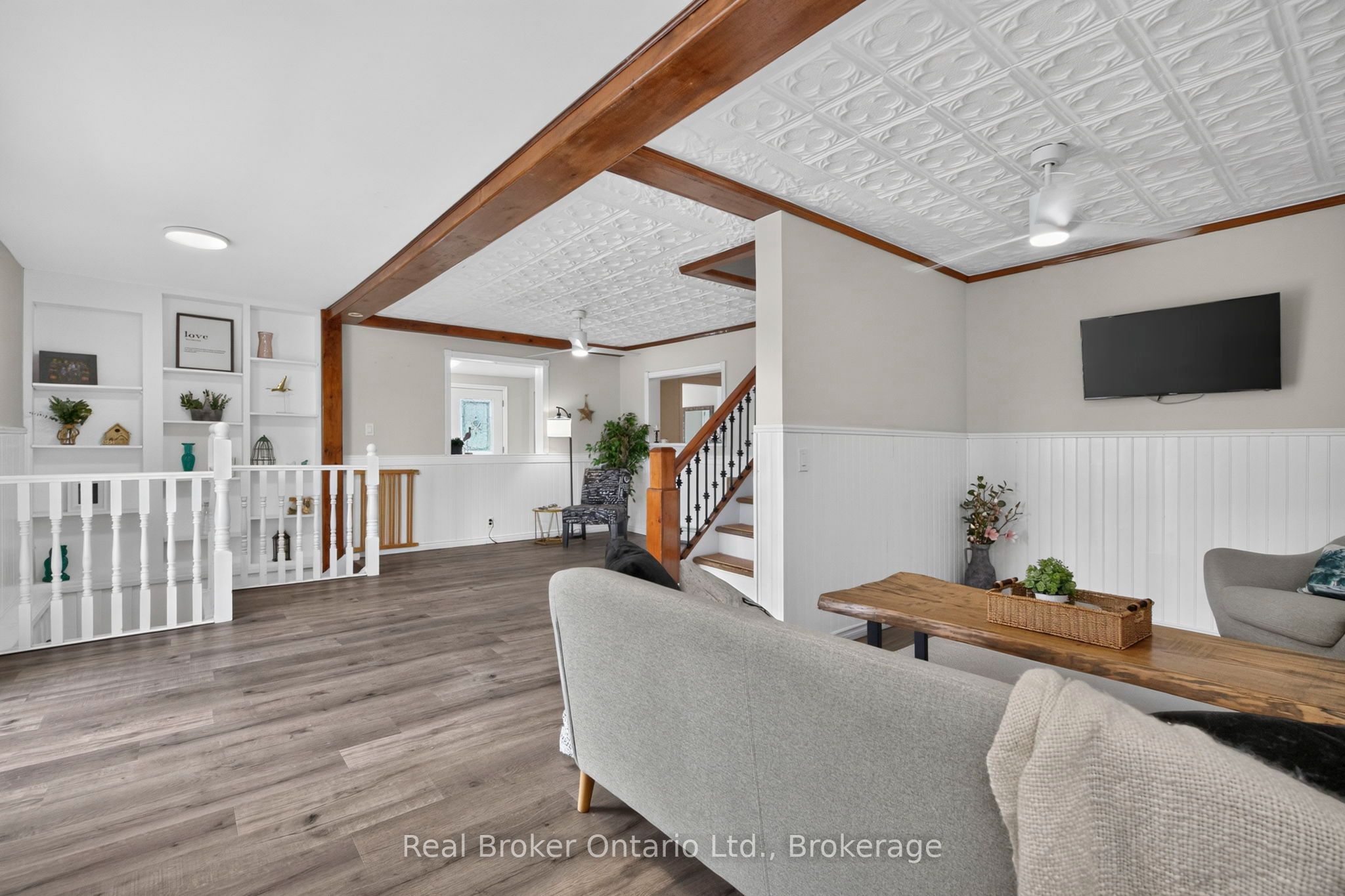 320 Lafontaine Road W Property Photo 11
