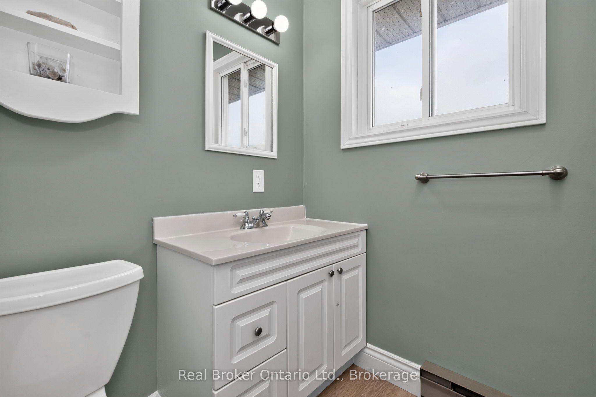 320 Lafontaine Road W Property Photo 22