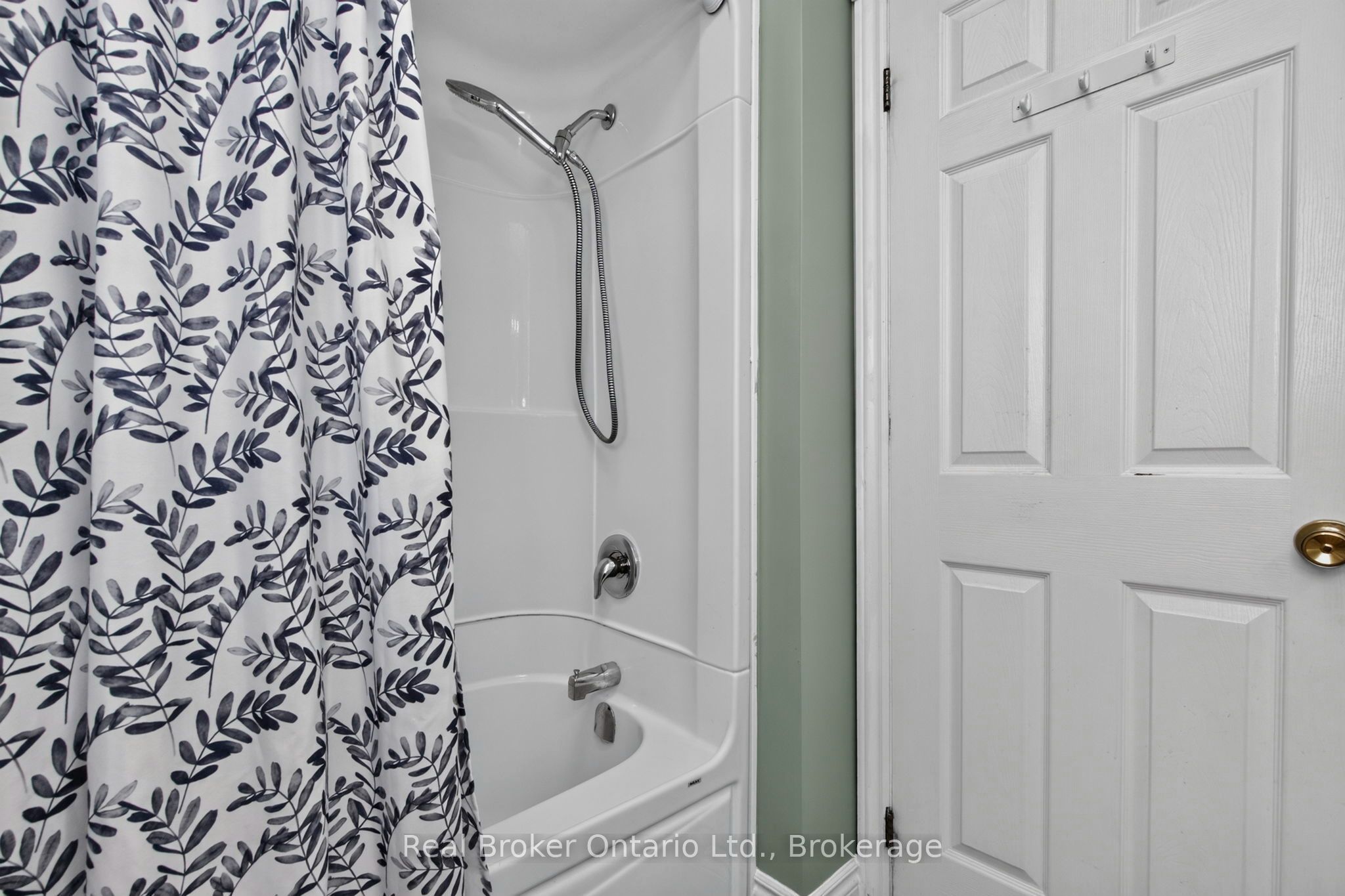 320 Lafontaine Road W Property Photo 23