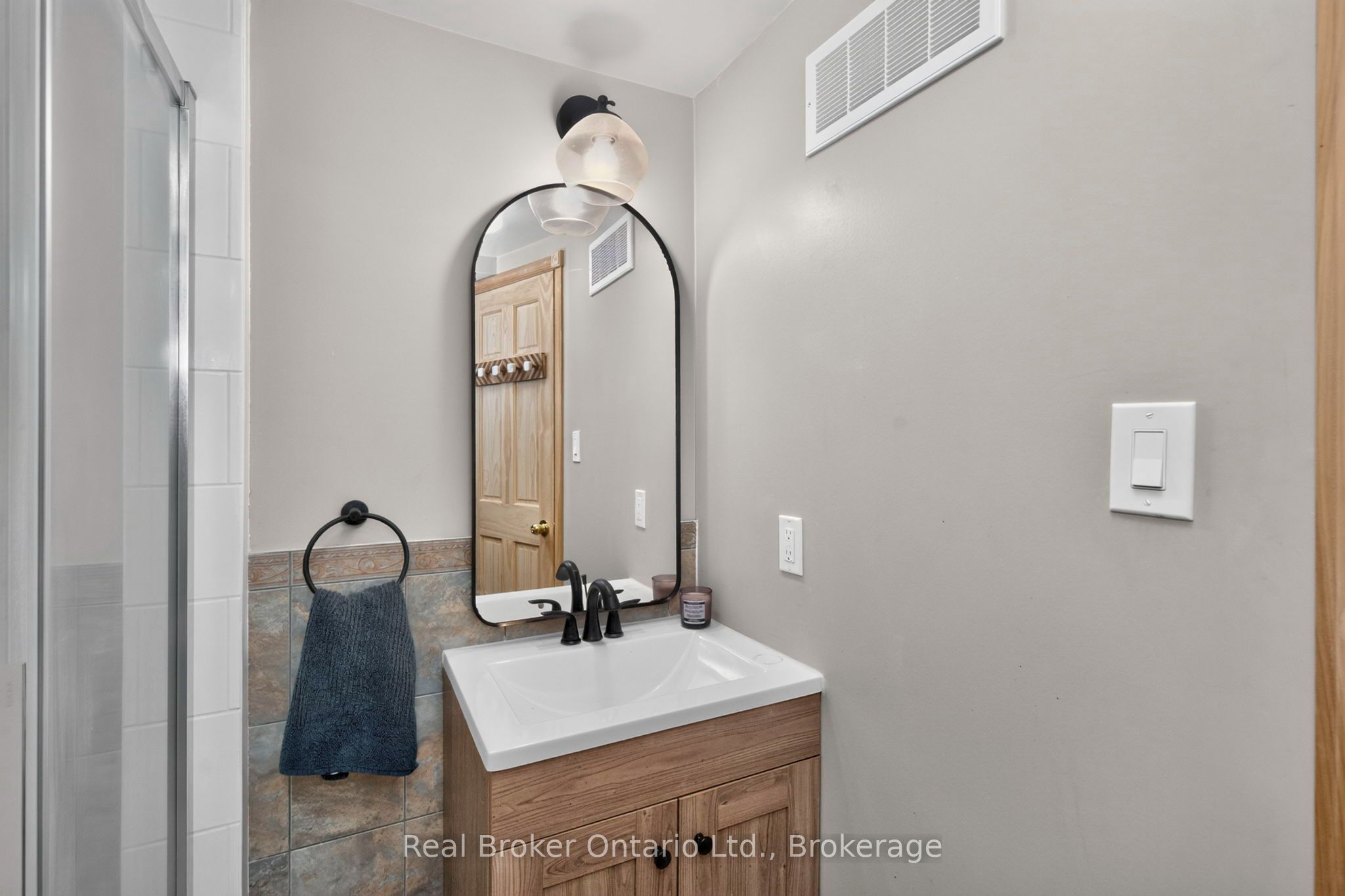320 Lafontaine Road W Property Photo 28