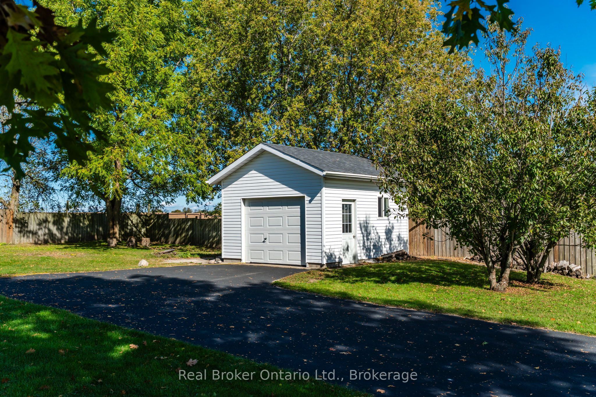 320 Lafontaine Road W Property Photo 39