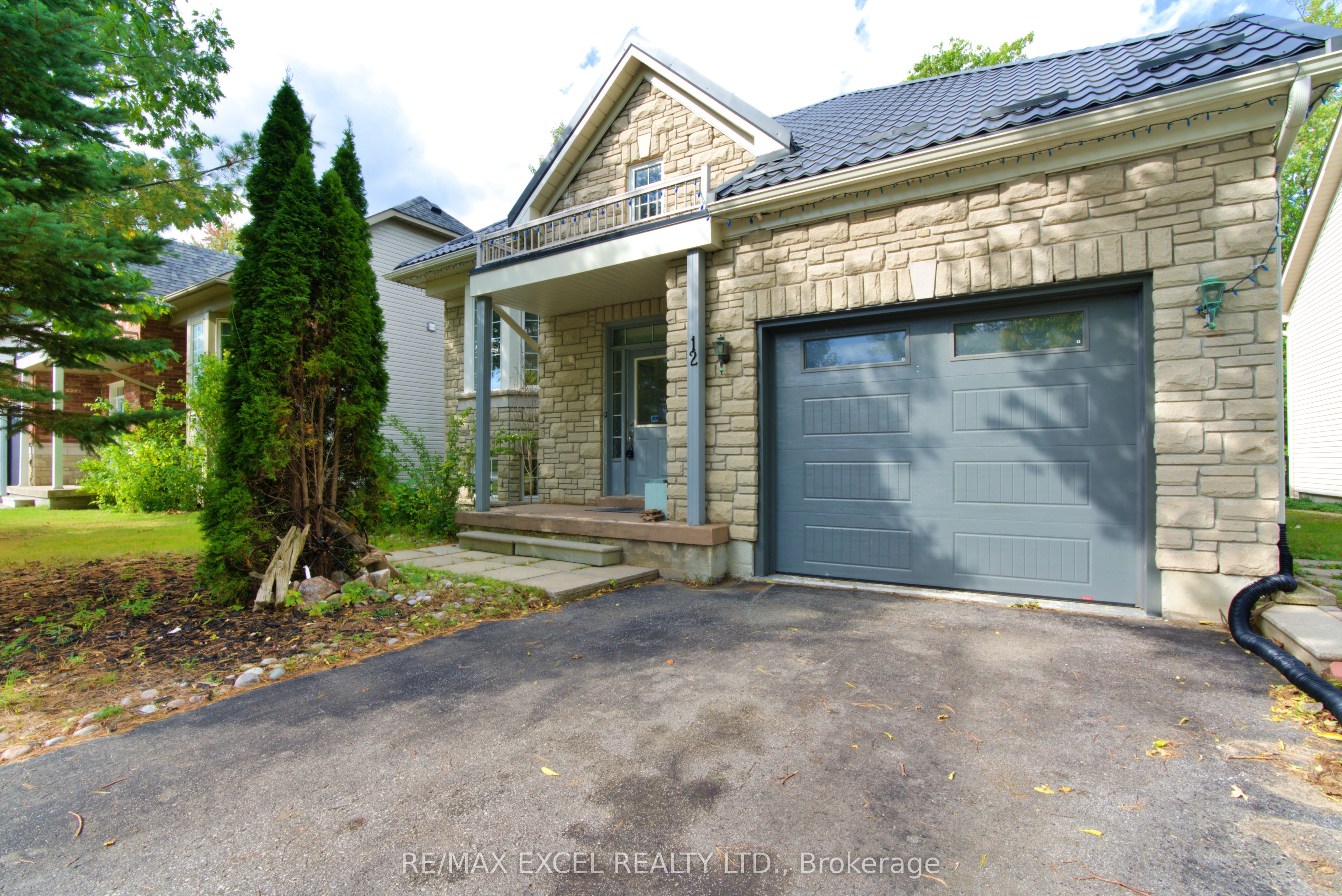 12 Cardinal Way Property Photo 6