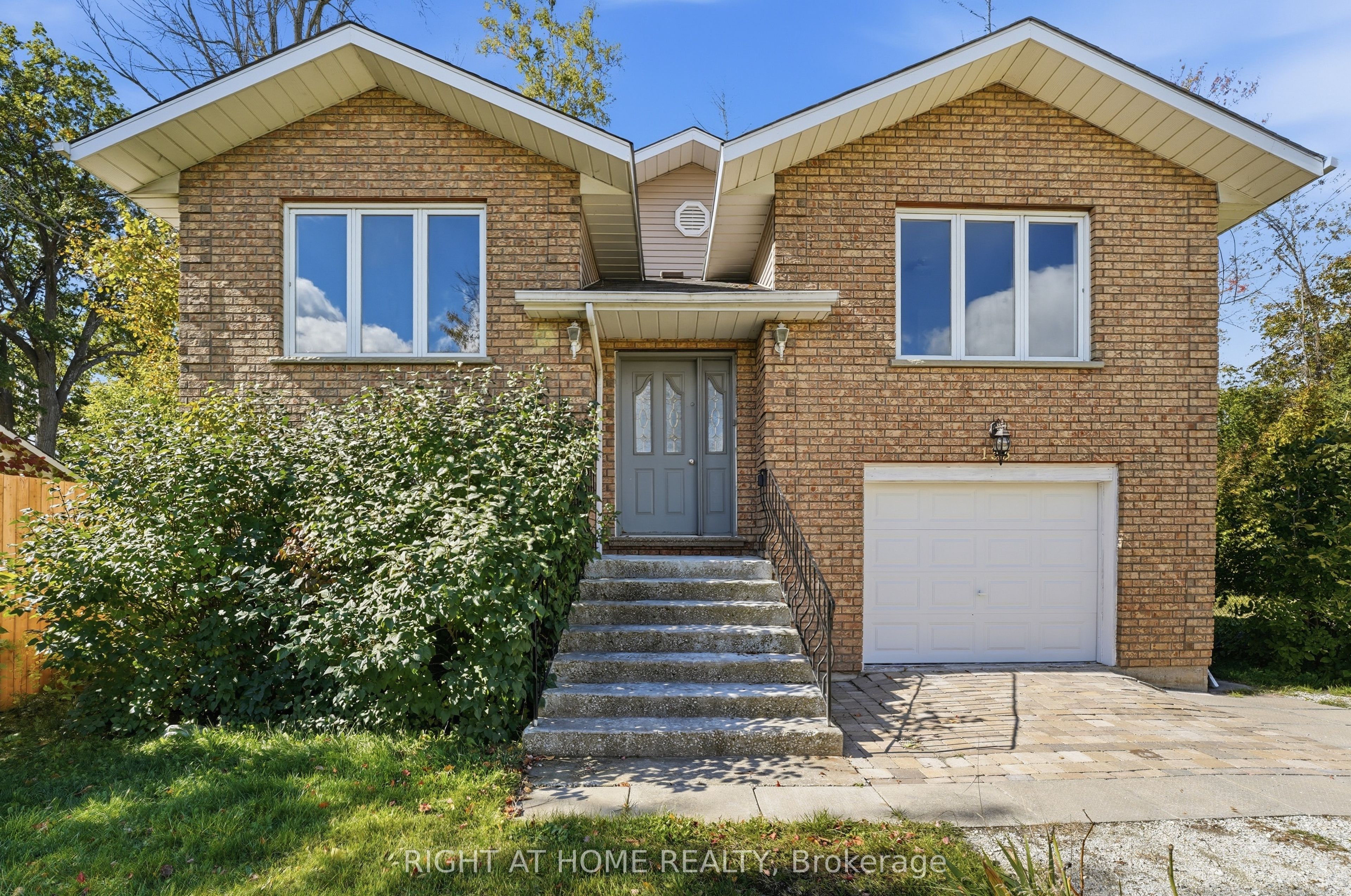138 45th Street N Property Photo 2