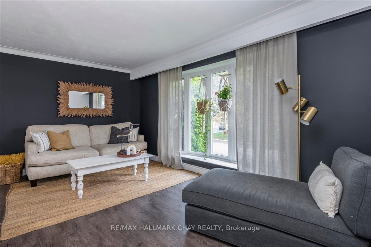 19 Highcroft Road Property Photo 8