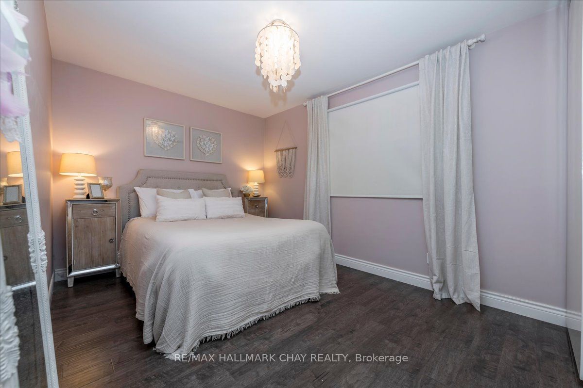 19 Highcroft Road Property Photo 21