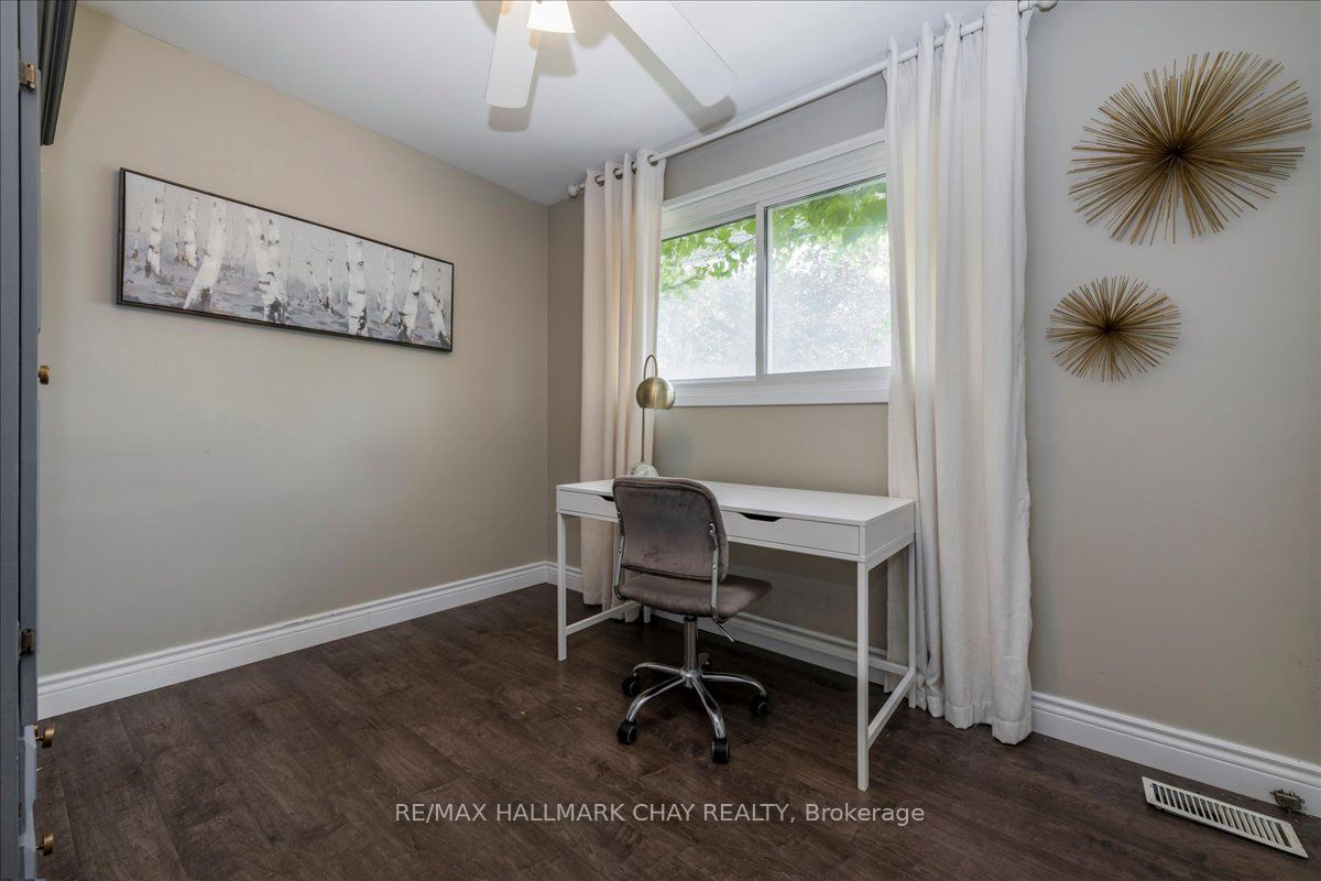 19 Highcroft Road Property Photo 24