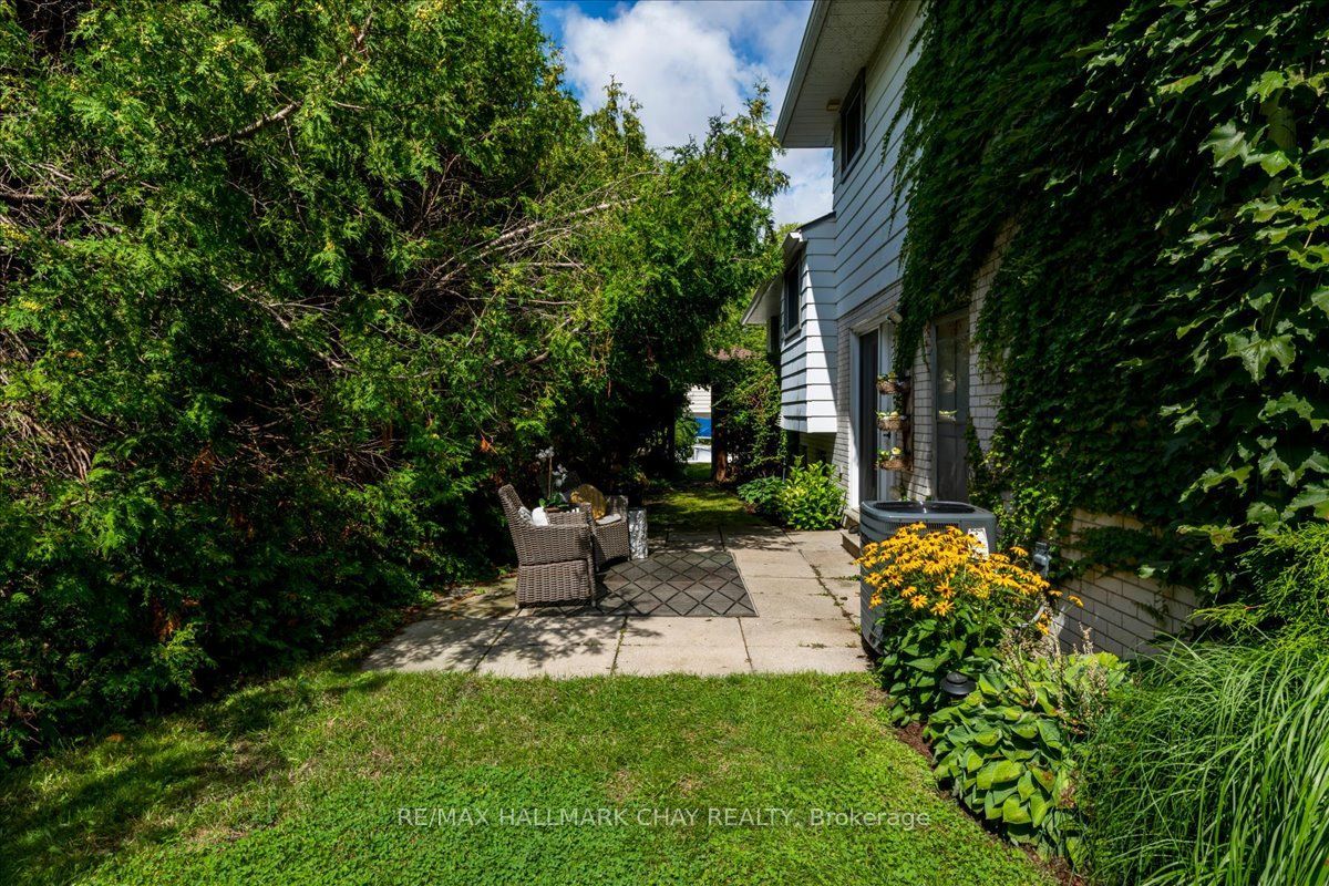 19 Highcroft Road Property Photo 34