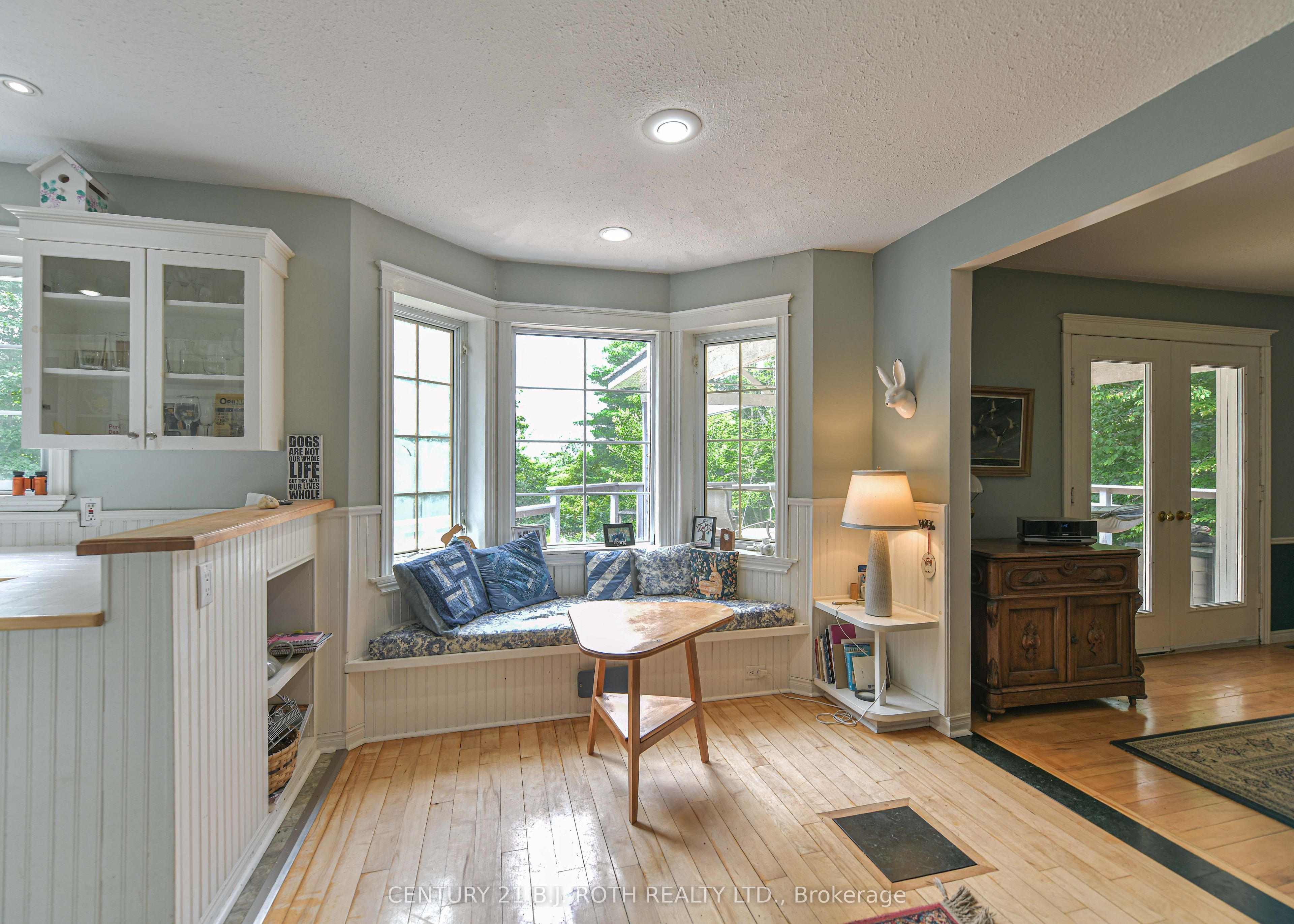 652 Warminster Side Road Property Photo 11
