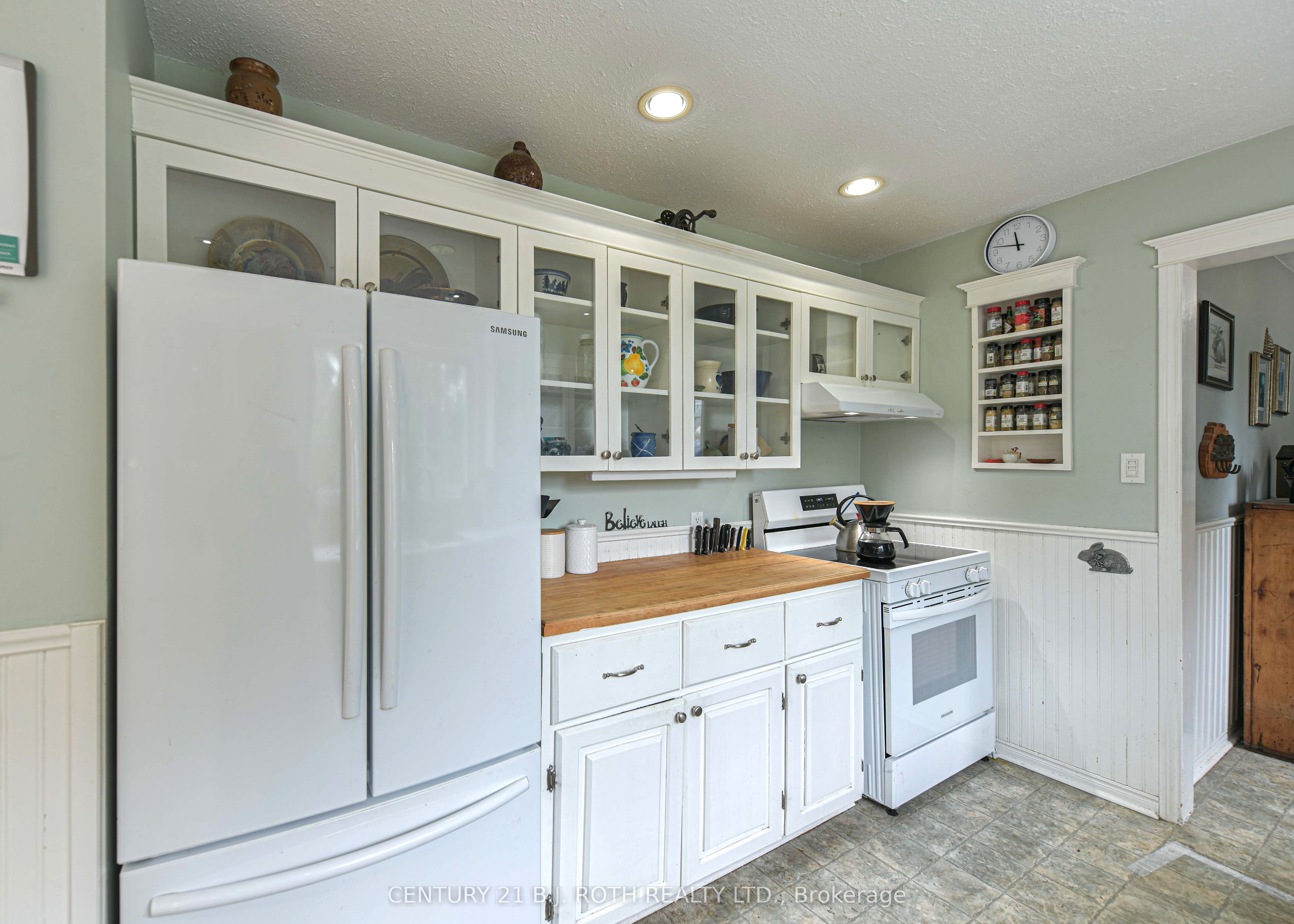 652 Warminster Side Road Property Photo 13