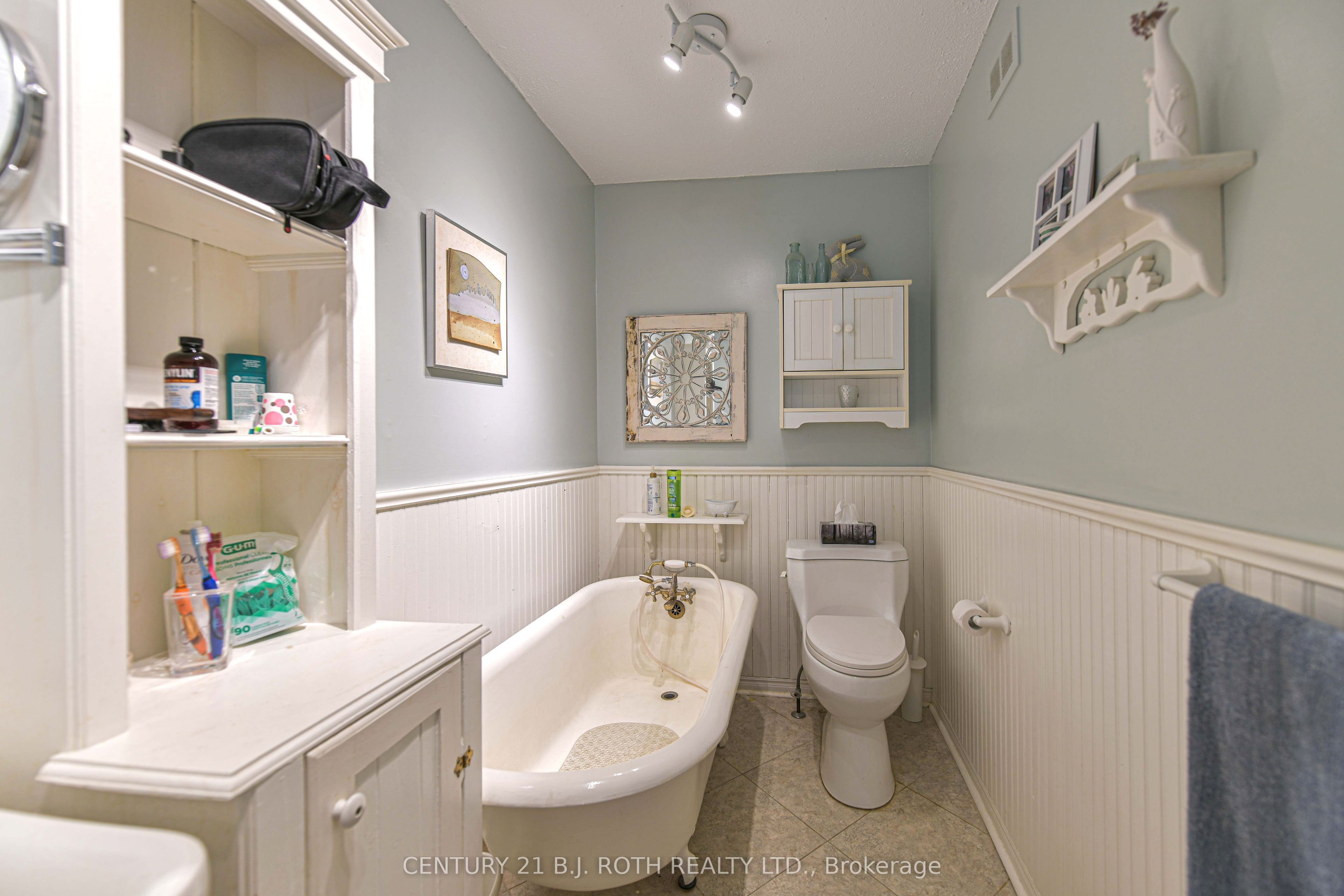 652 Warminster Side Road Property Photo 21