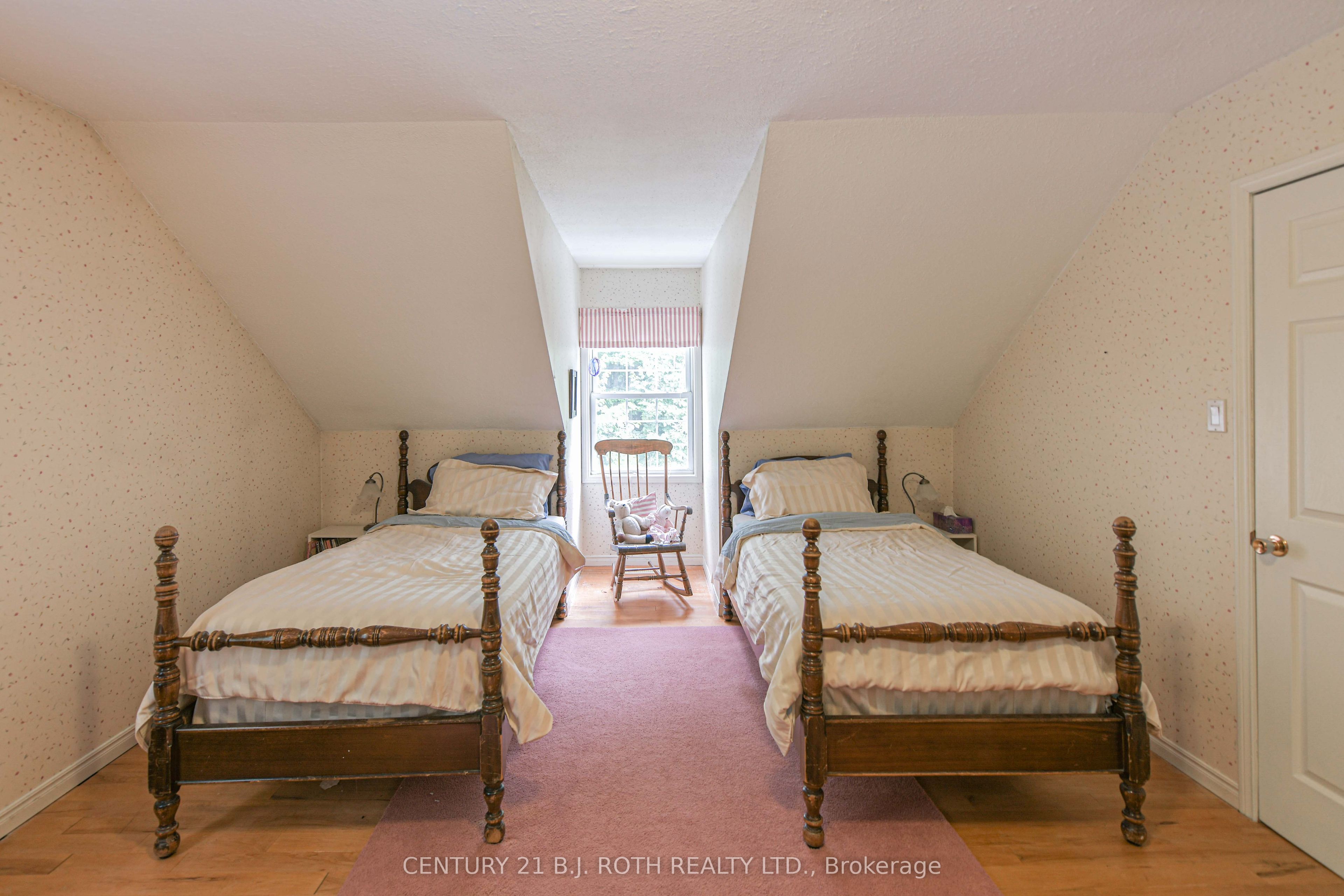 652 Warminster Side Road Property Photo 32