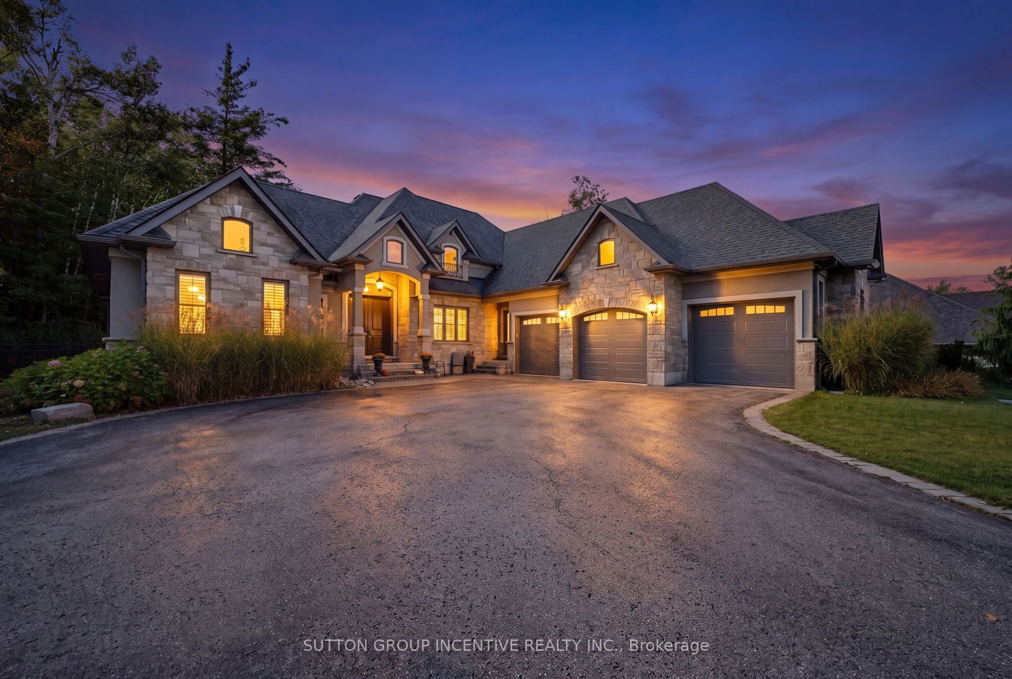 18 Wendat Trail Property Photo 1