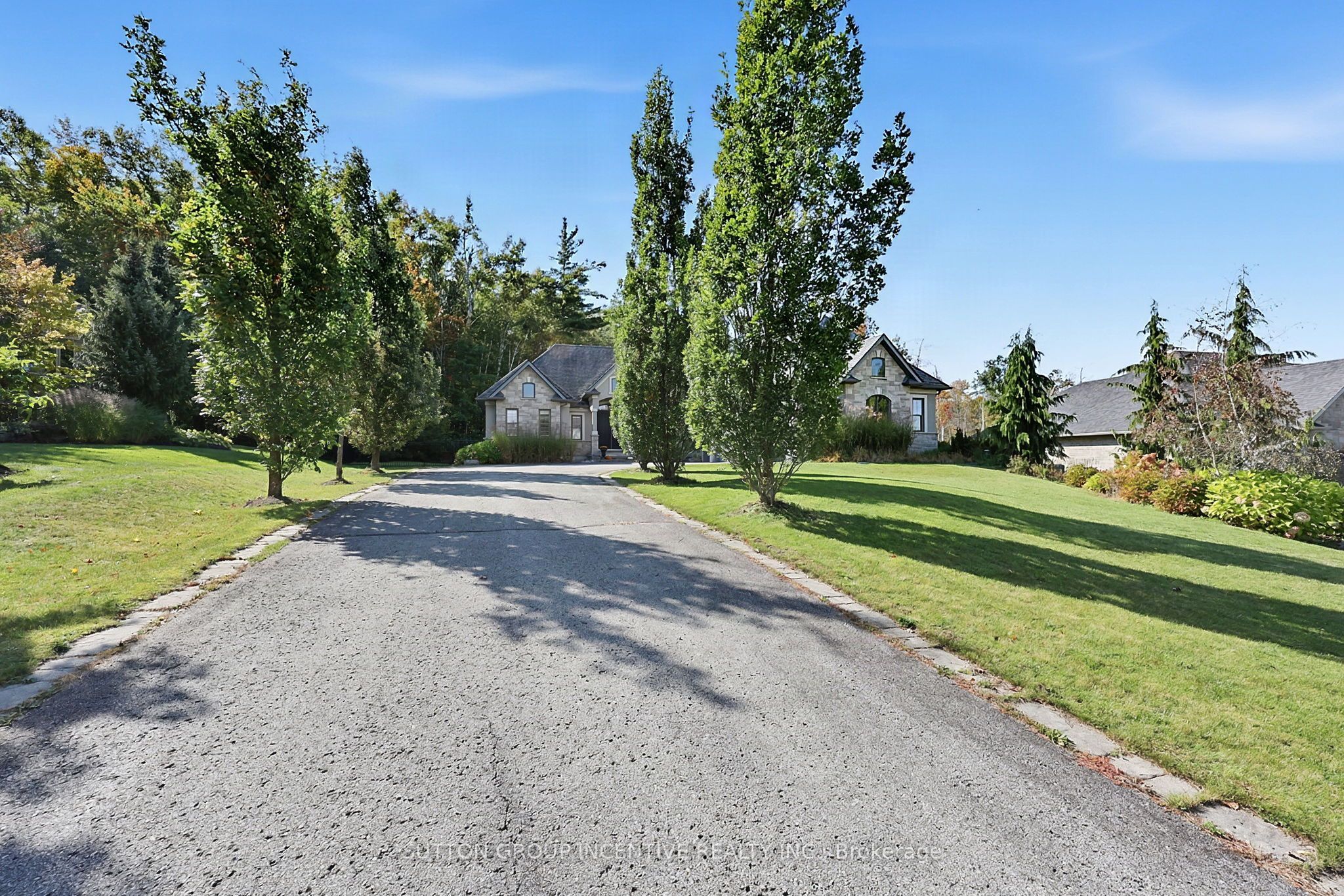 18 Wendat Trail Property Photo 10