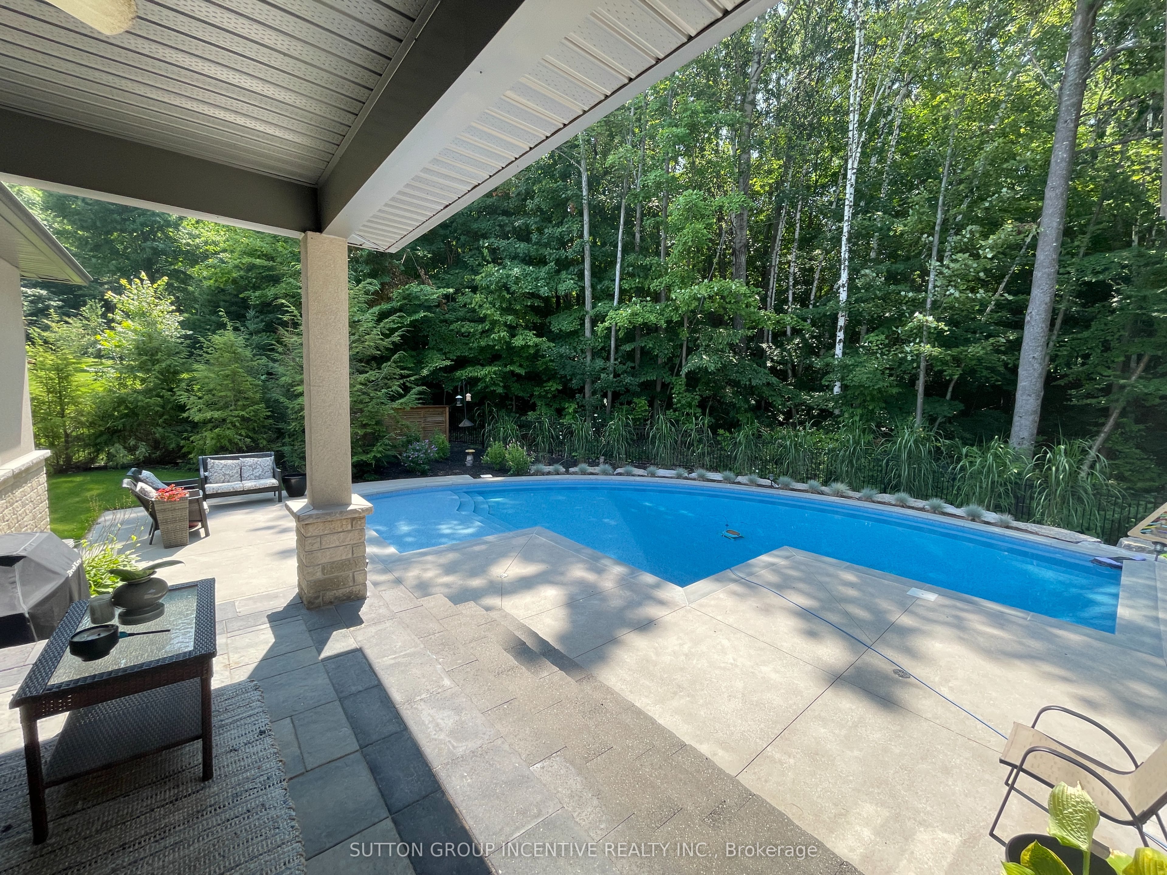 18 Wendat Trail Property Photo 49