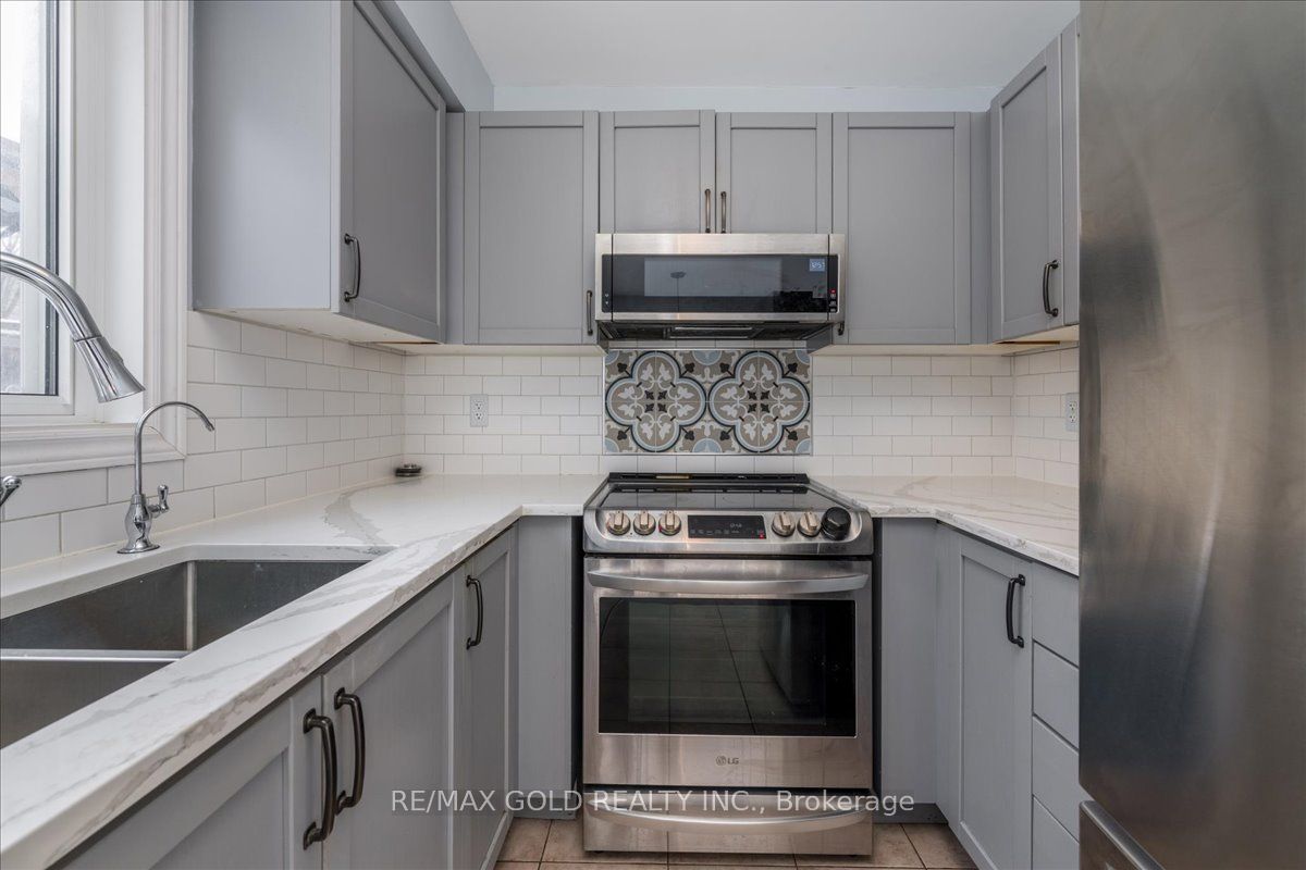 117 Bentley Crescent Property Photo 7