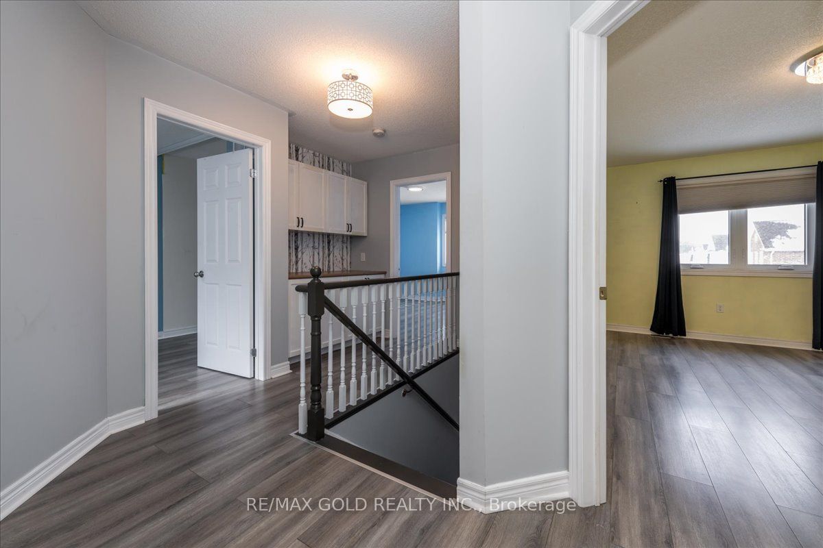 117 Bentley Crescent Property Photo 8