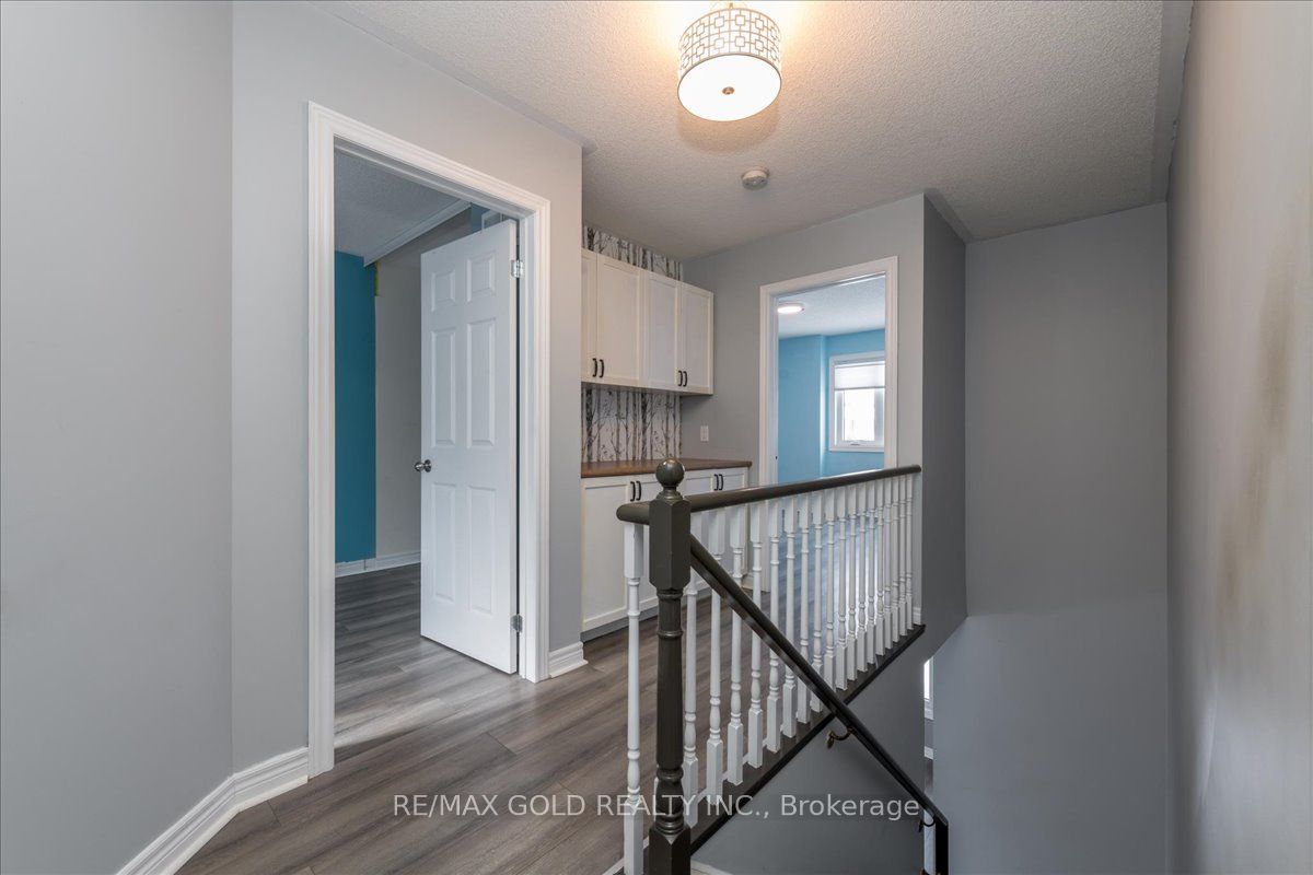117 Bentley Crescent Property Photo 12