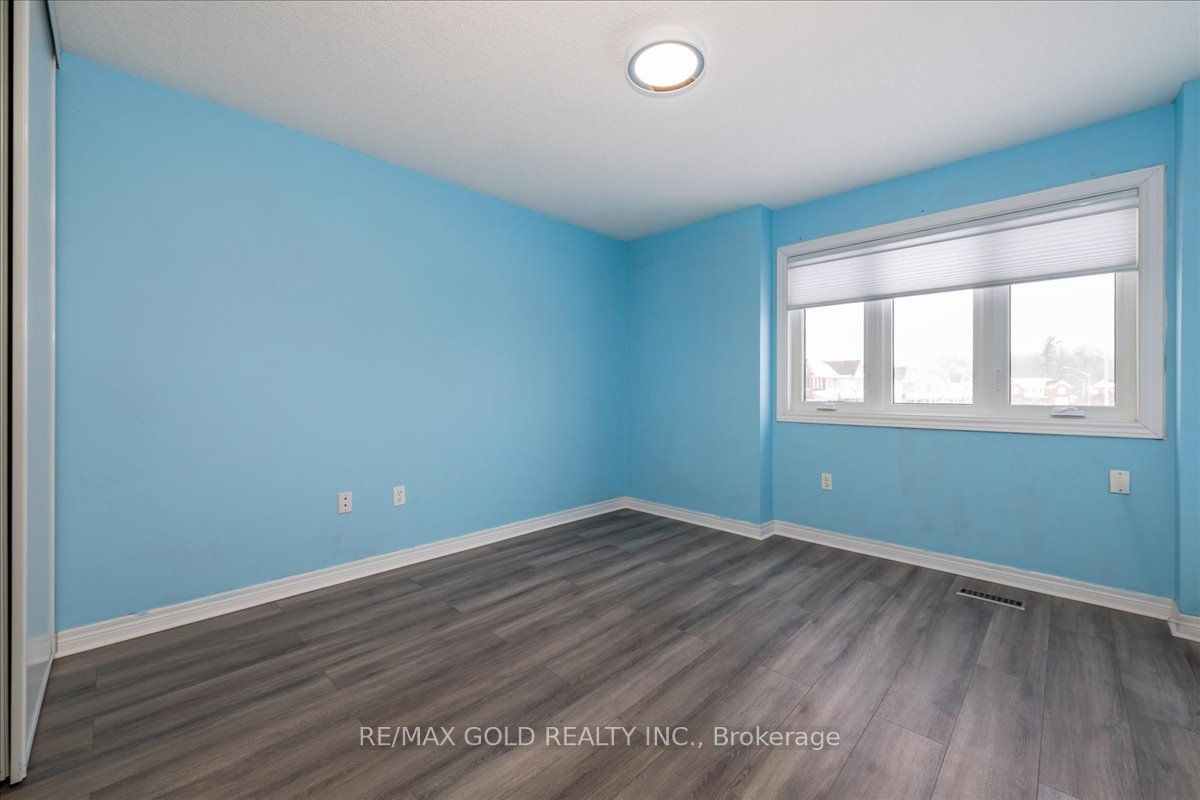 117 Bentley Crescent Property Photo 15