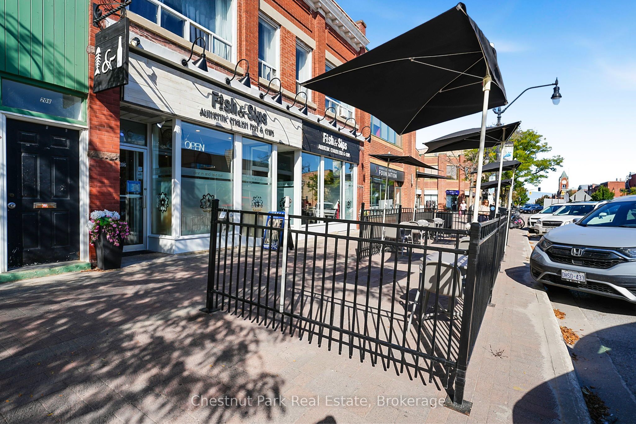 202-204-206 Hurontario Street Property Photo 4