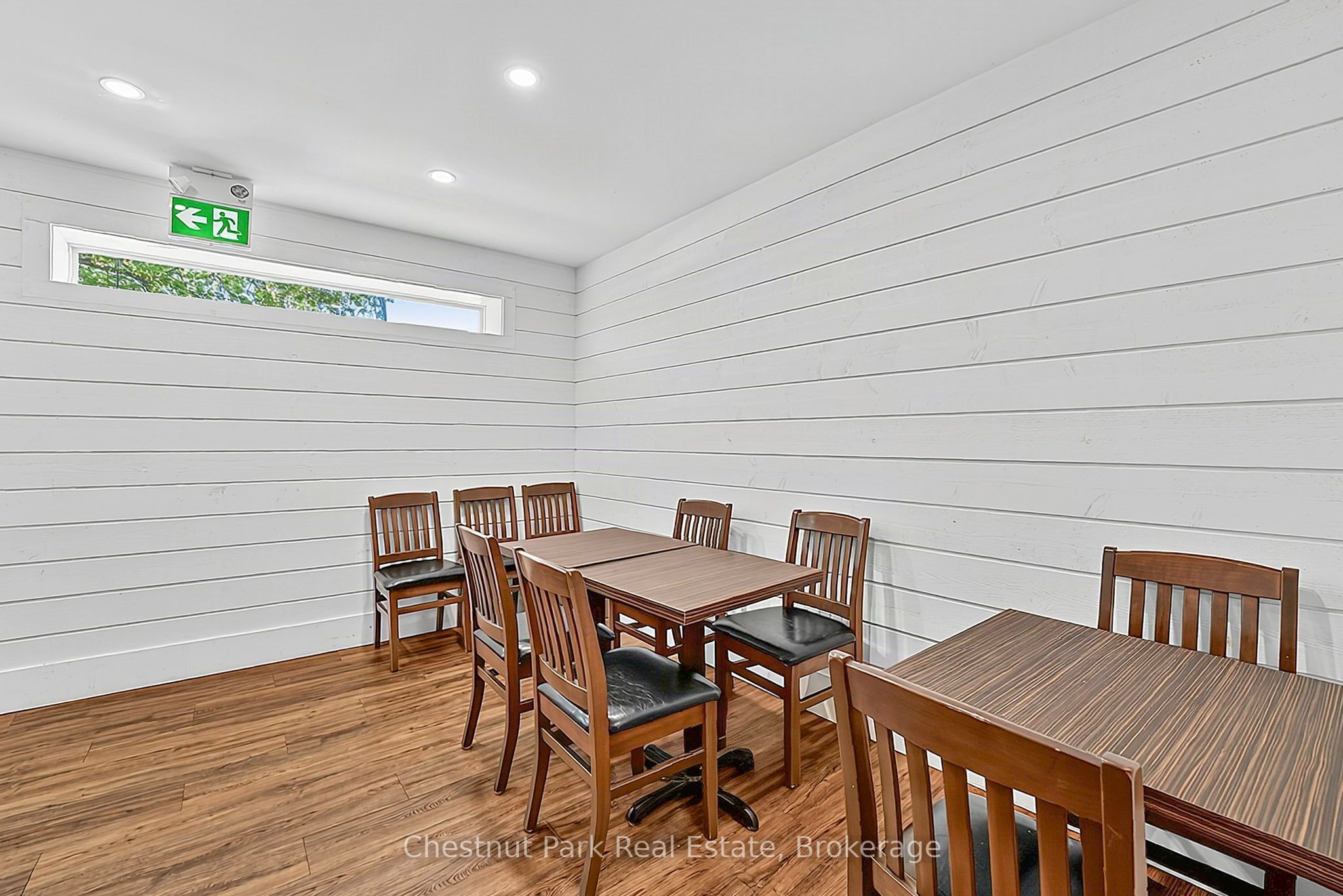202-204-206 Hurontario Street Property Photo 29