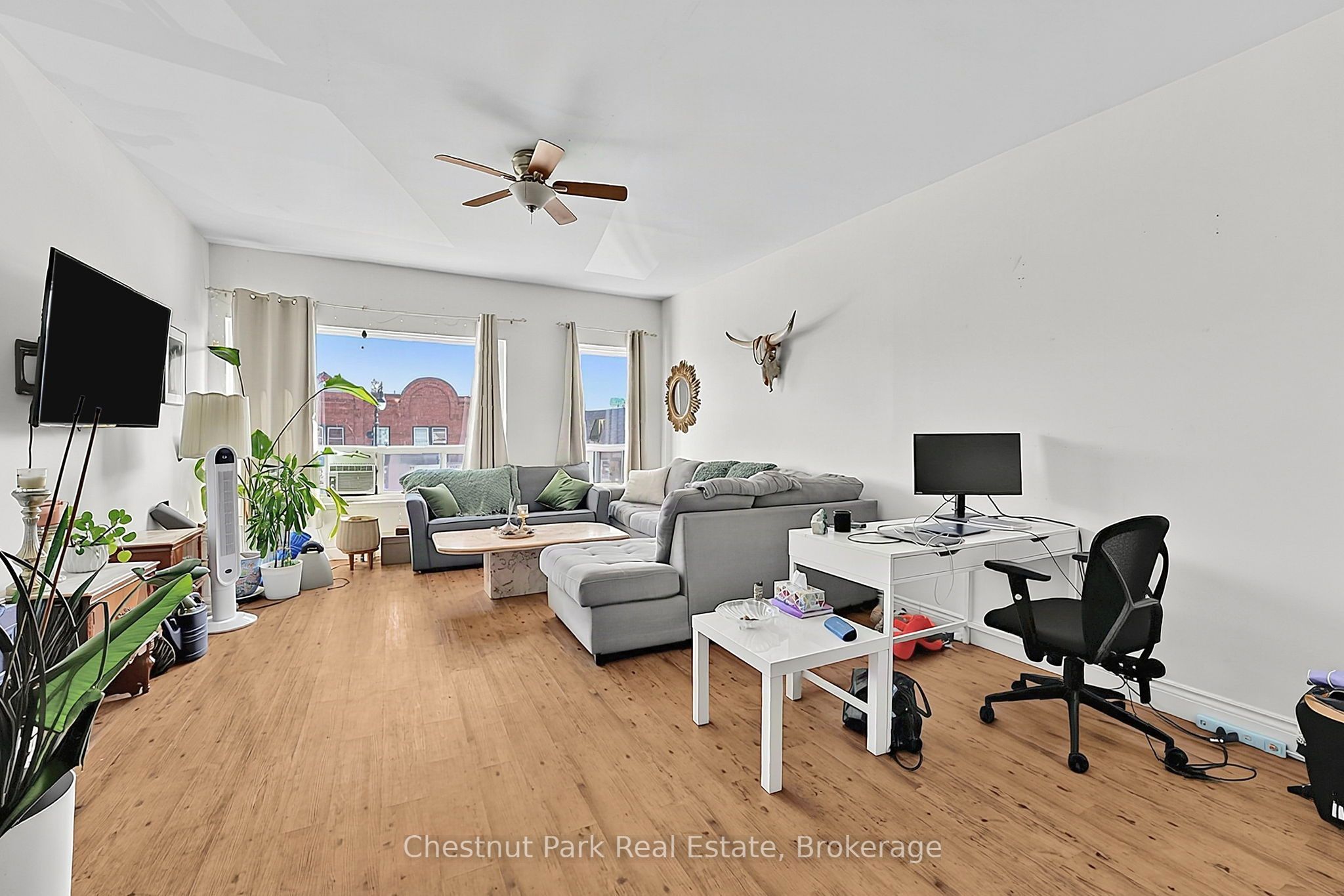 202-204-206 Hurontario Street Property Photo 35