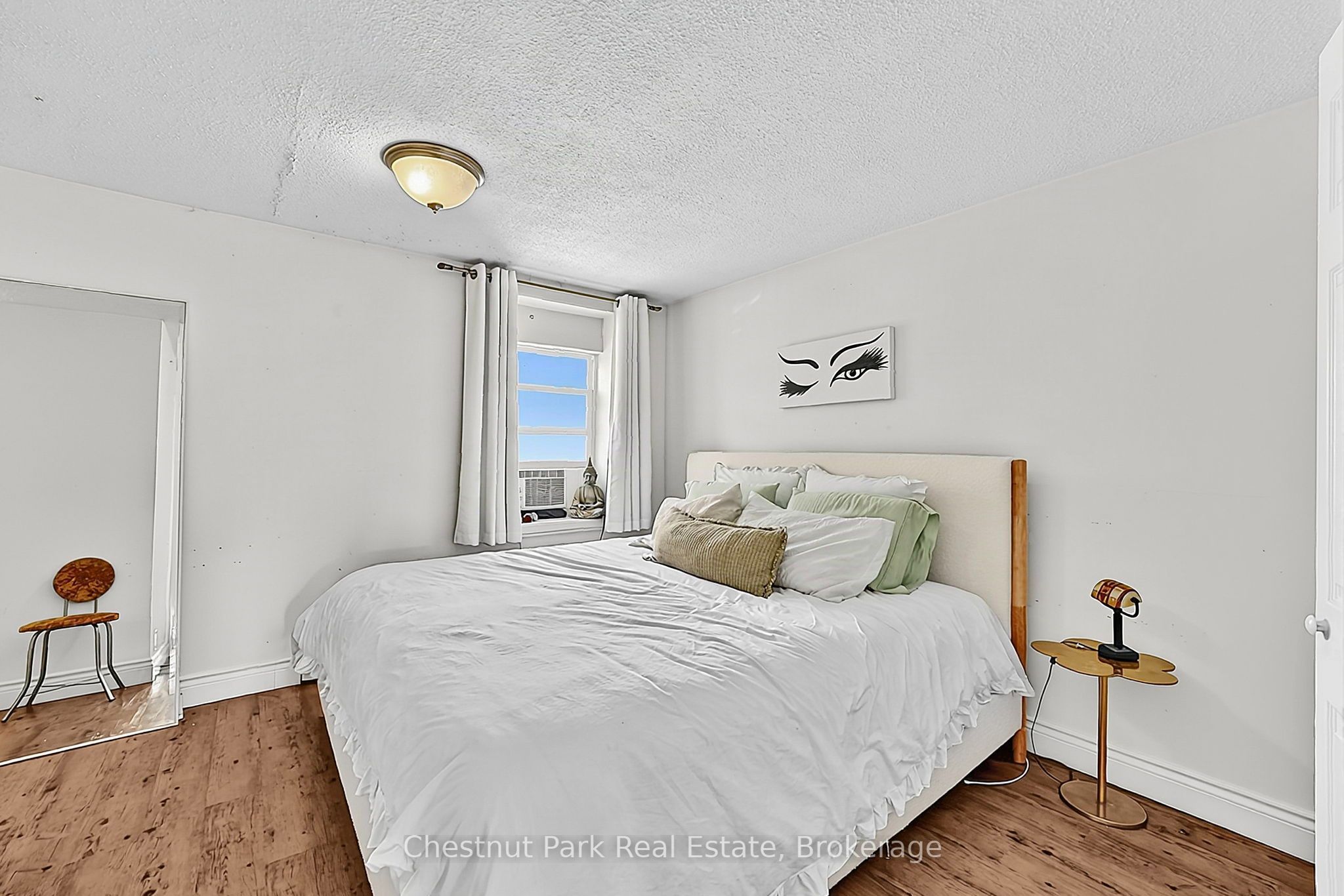 202-204-206 Hurontario Street Property Photo 38