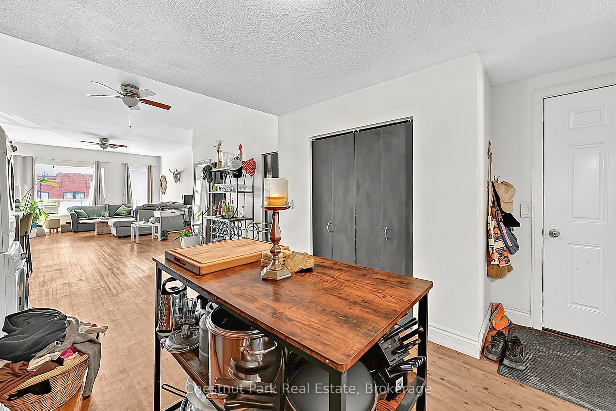 202-204-206 Hurontario Street Property Photo 40