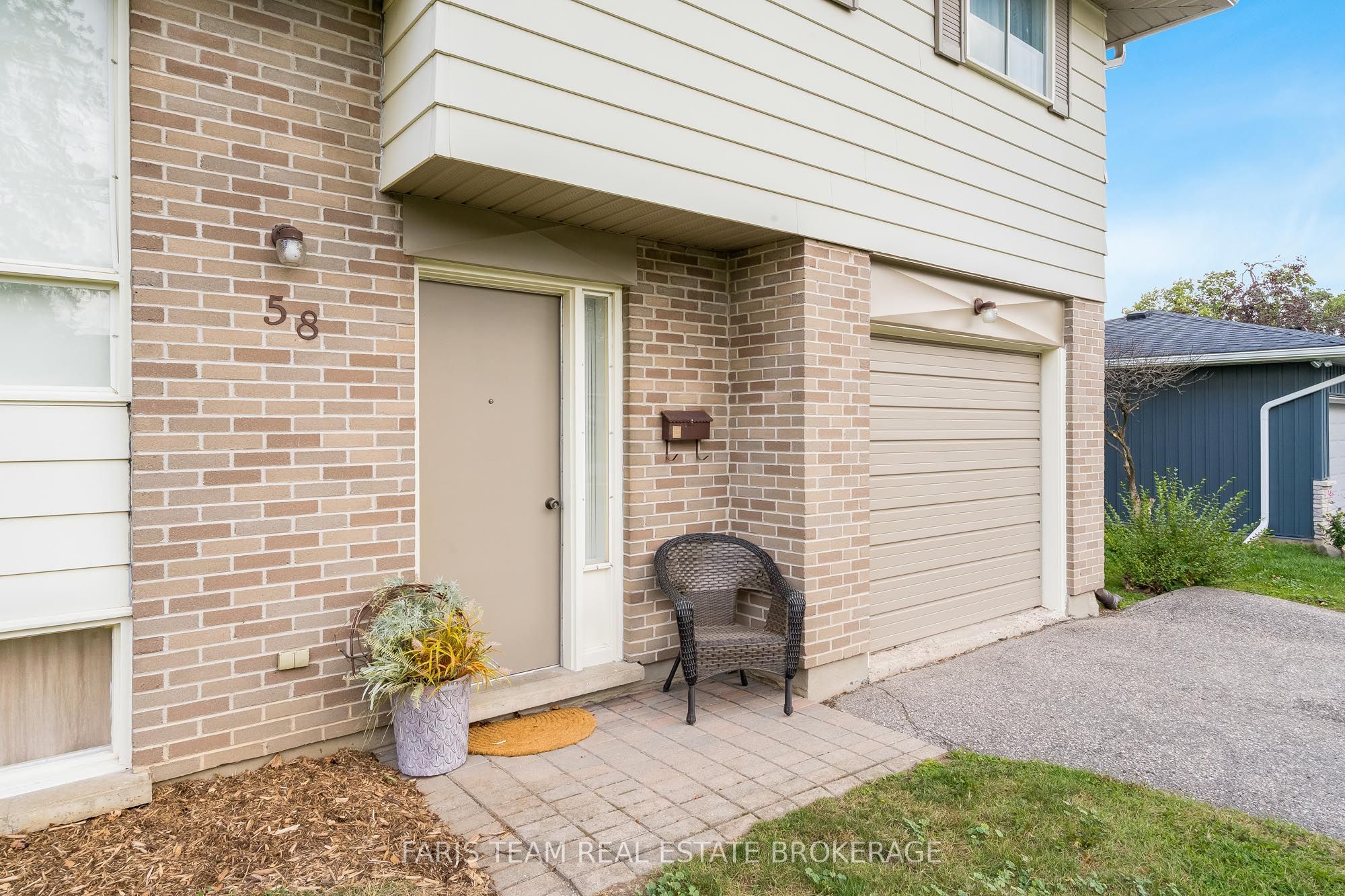 58 Steel Street Property Photo 3