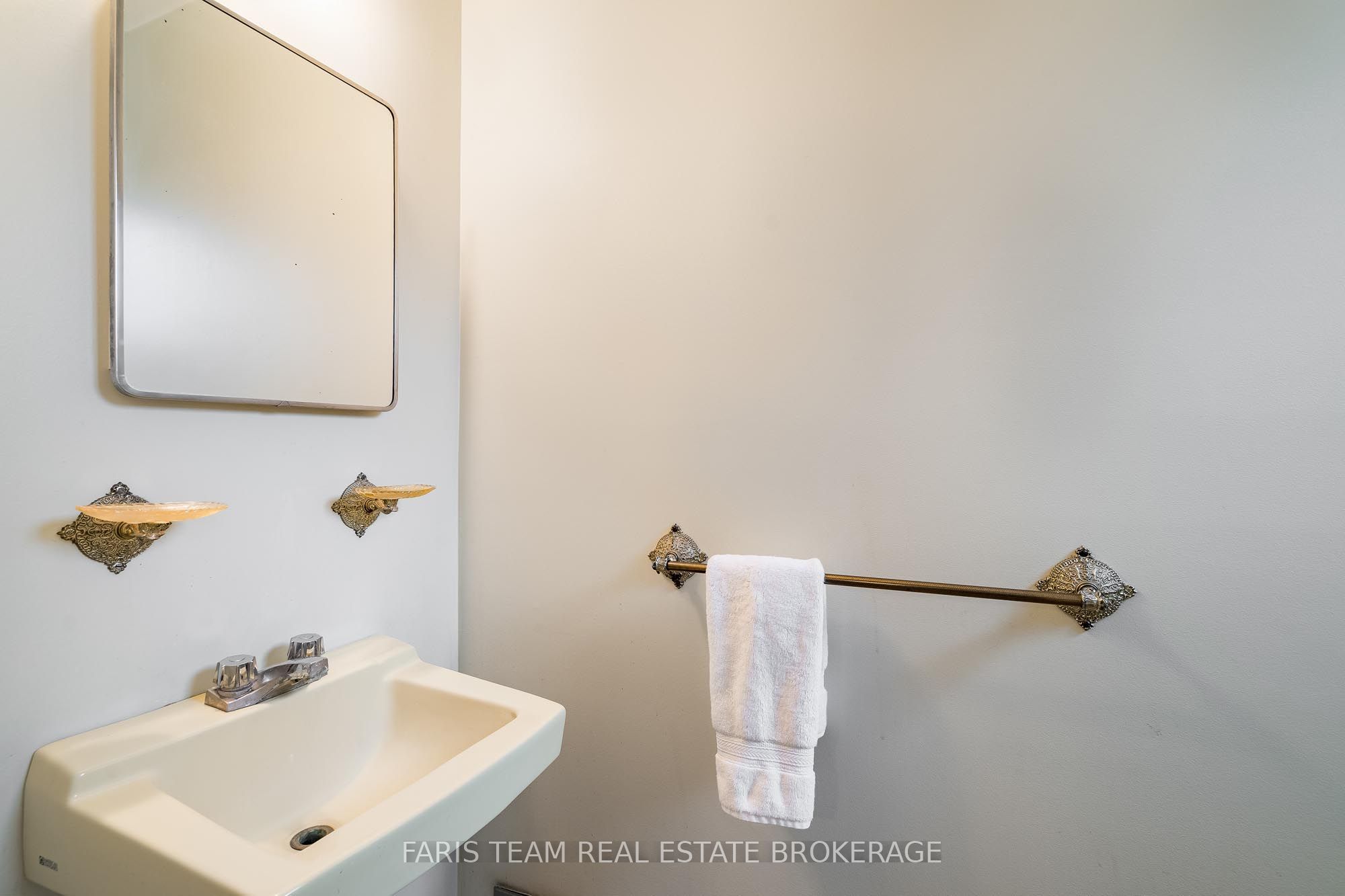 58 Steel Street Property Photo 13