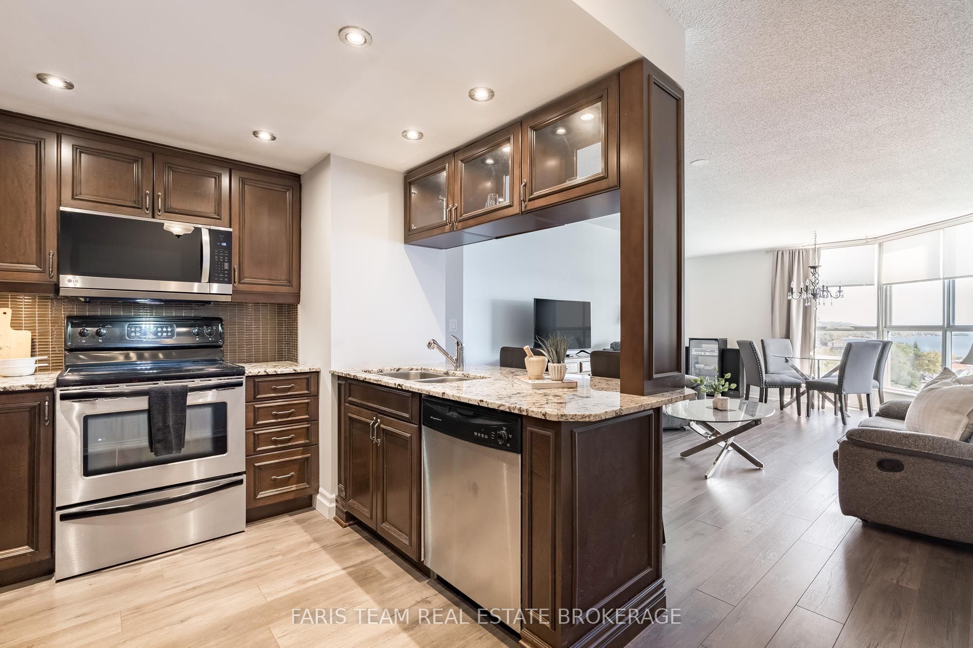 150 Dunlop Street E 1508 Property Photo 5