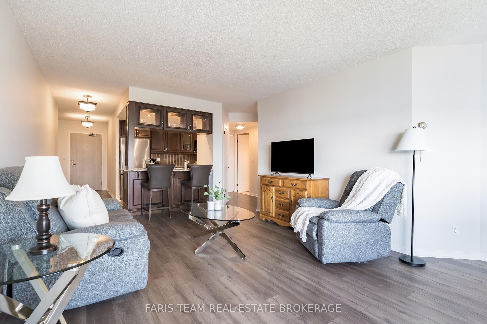 150 Dunlop Street E 1508 Property Photo 7