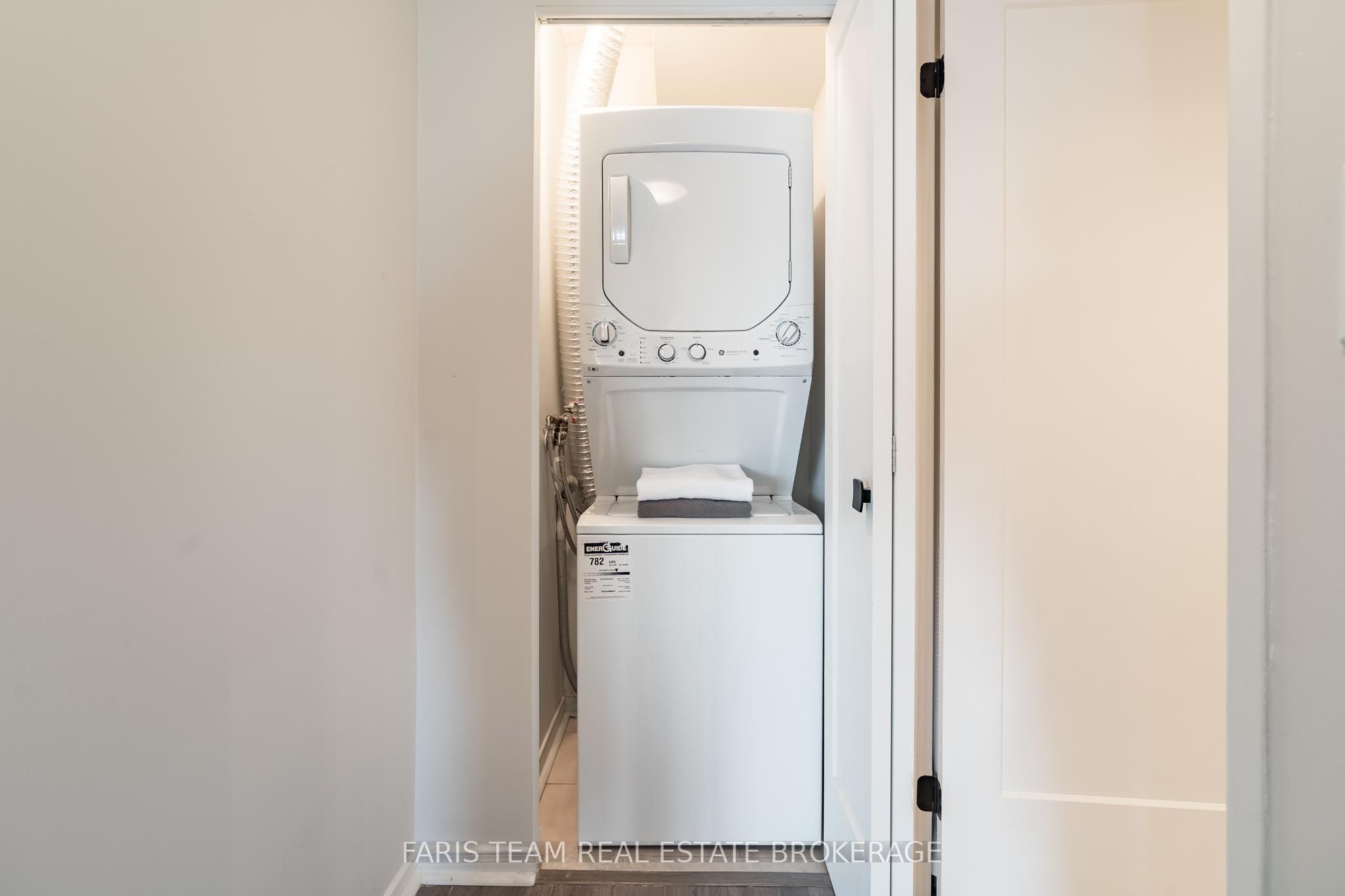 150 Dunlop Street E 1508 Property Photo 12