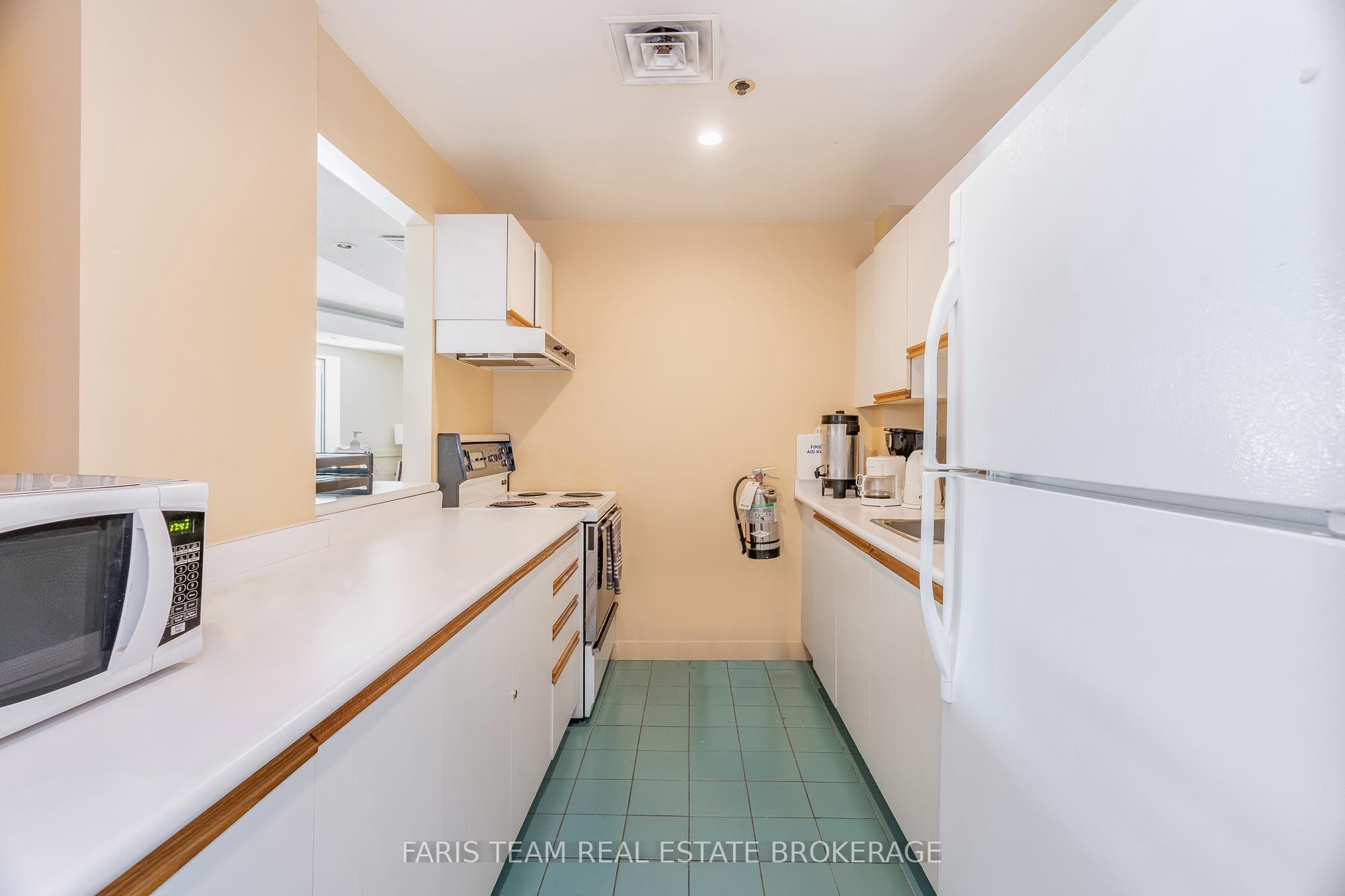 150 Dunlop Street E 1508 Property Photo 15