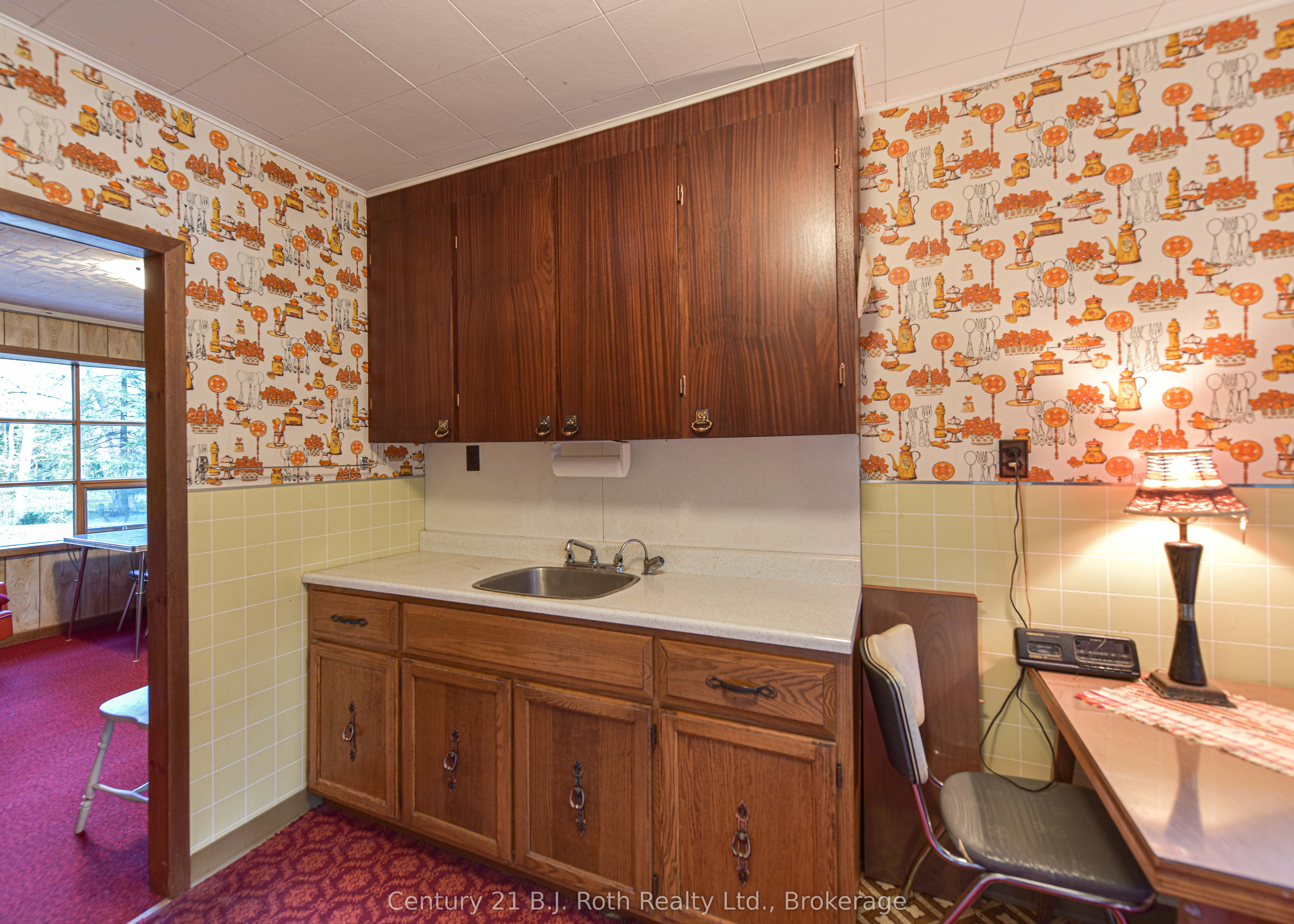 6571 Pioneer Village Lane Property Photo 7