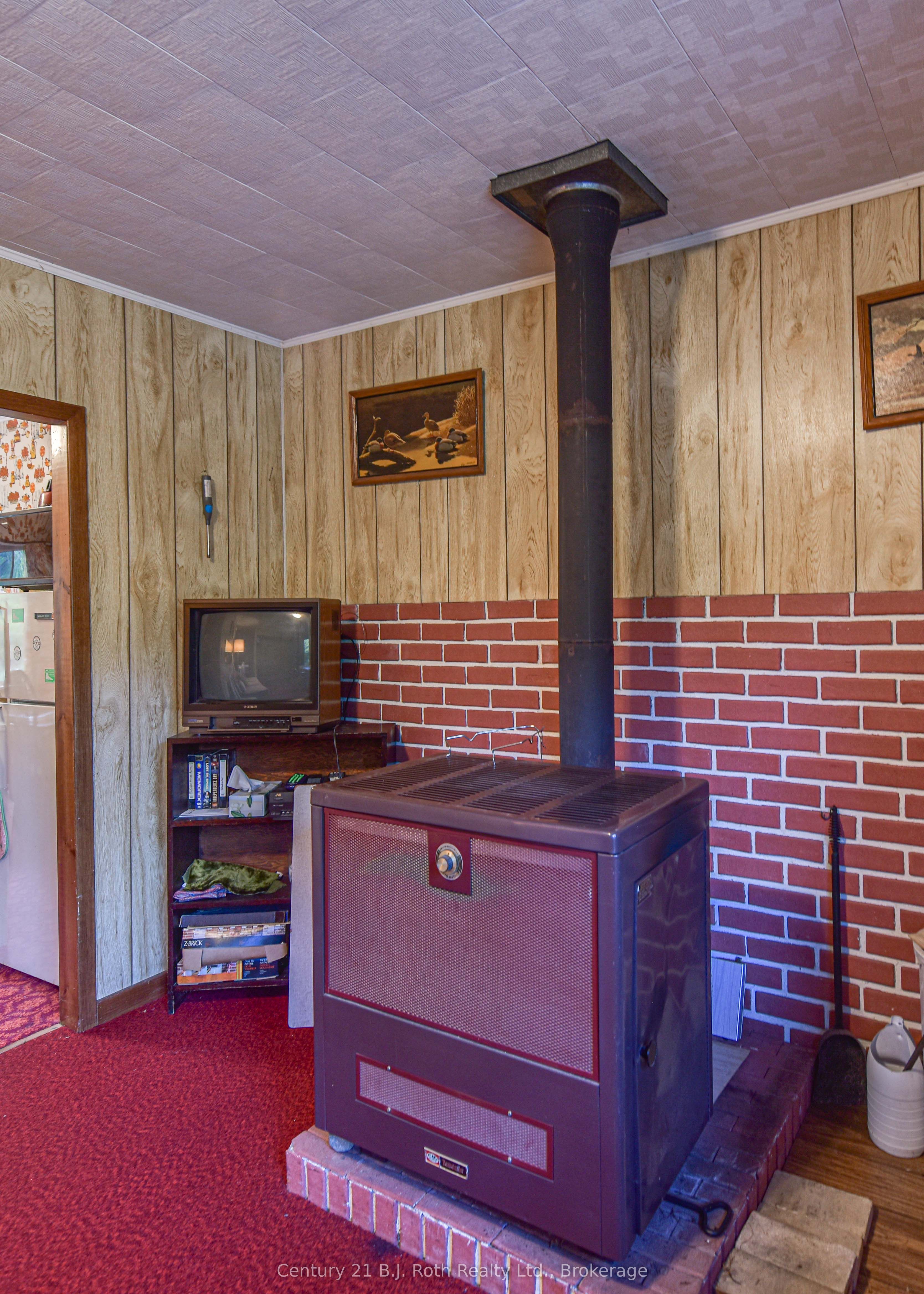 6571 Pioneer Village Lane Property Photo 11