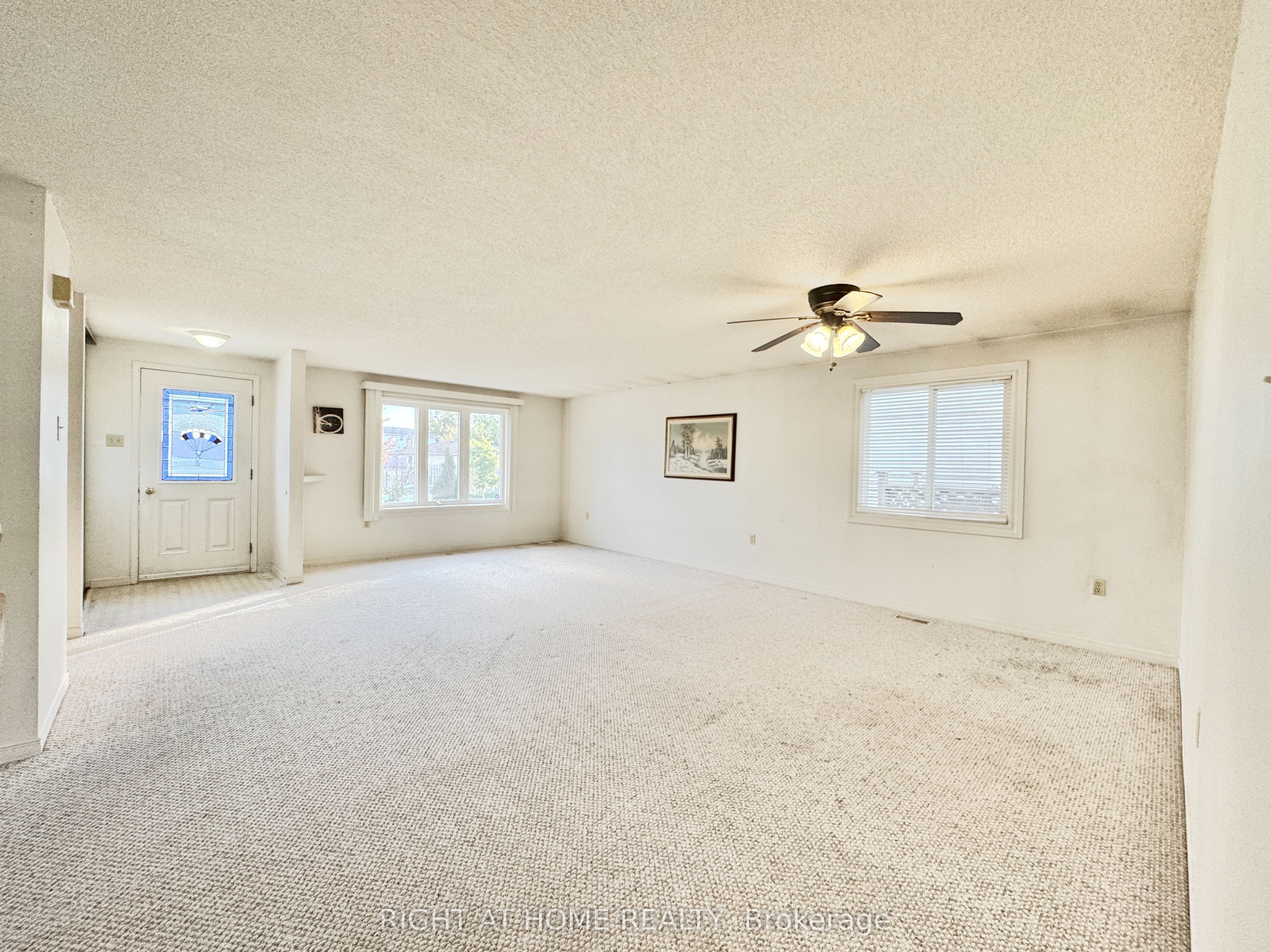 6 Hickling Trail Property Photo 2