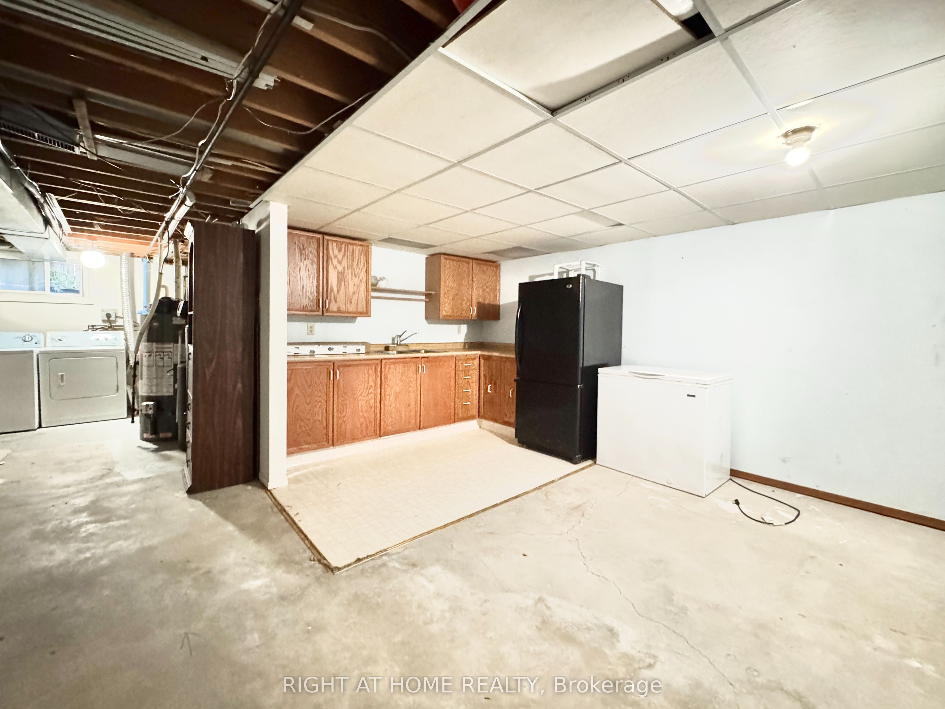 6 Hickling Trail Property Photo 11