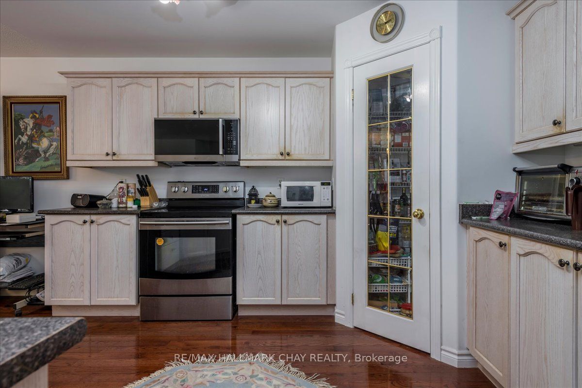 245 Pringle Drive Property Photo 8