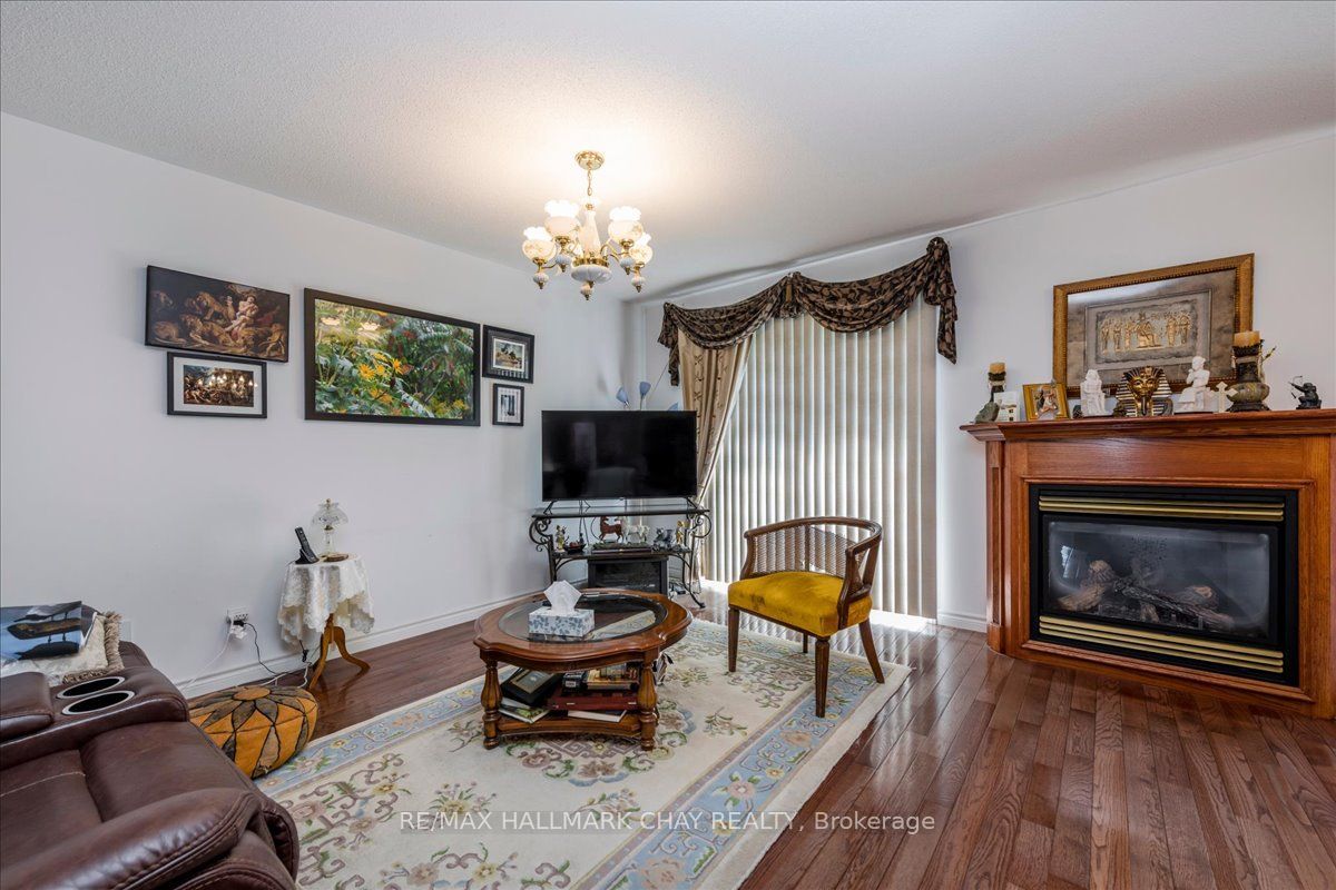 245 Pringle Drive Property Photo 12