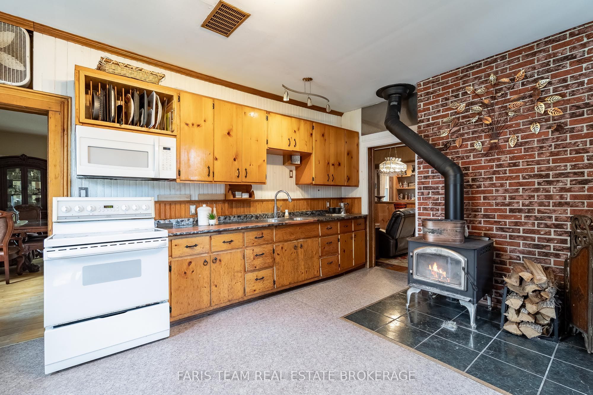 10 Eplett Street Property Photo 4