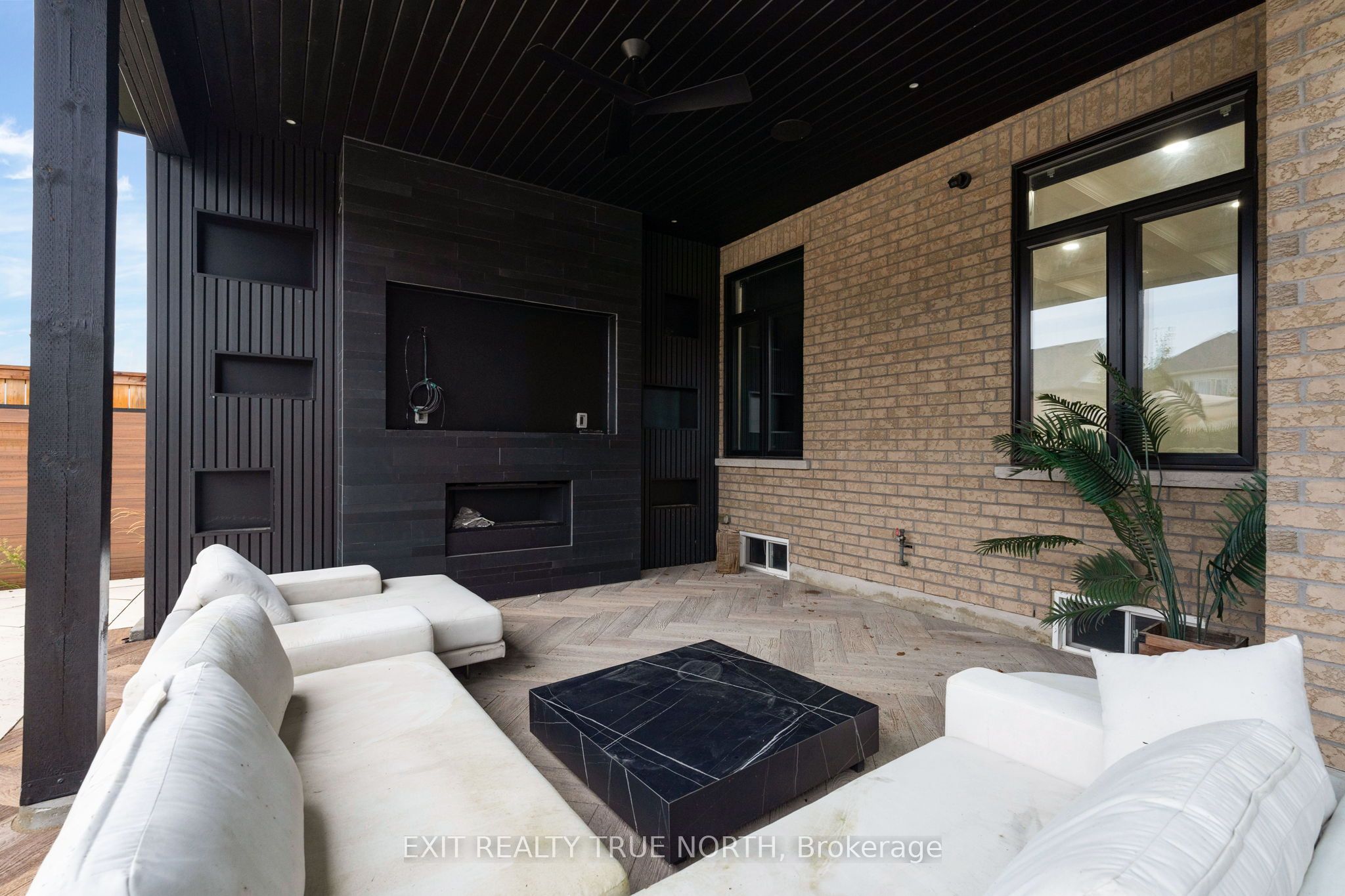 106 Rugman Crescent Property Photo 13