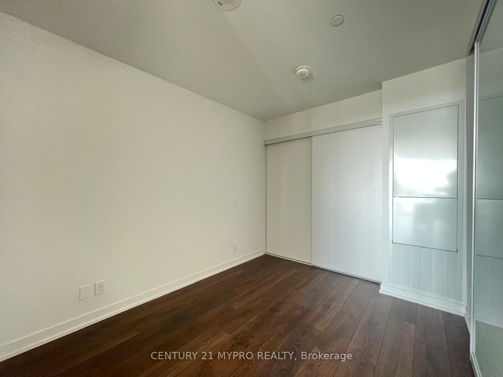 39 Mary Street 1412 Property Photo 10