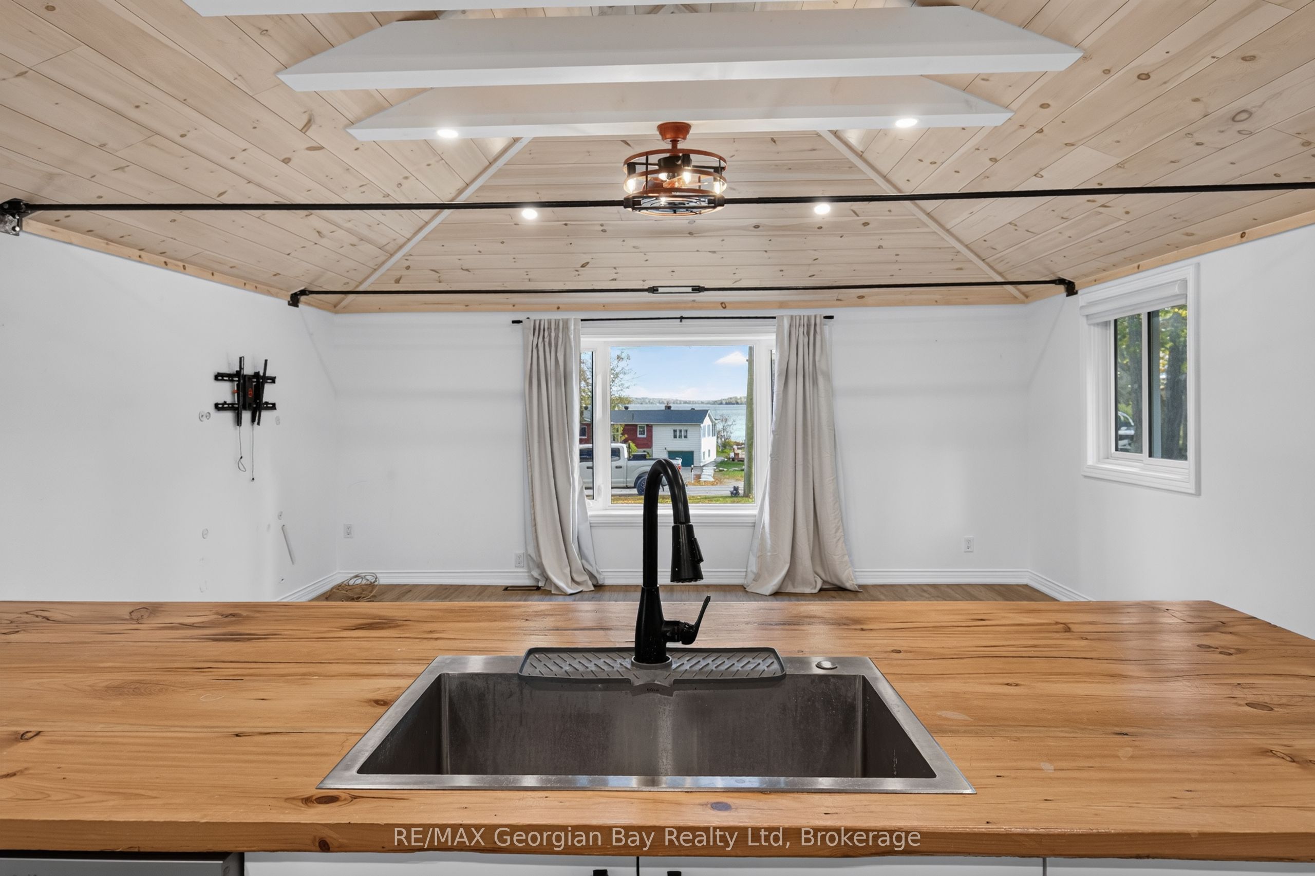 18 Sallows Drive Property Photo 11