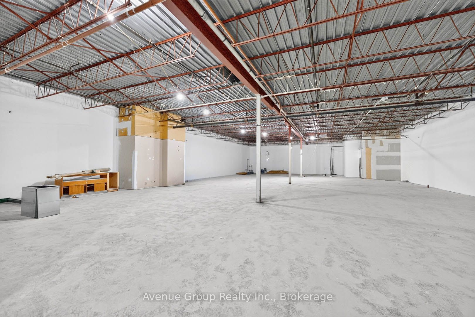 320 Bayfield Street 60 Property Photo 4