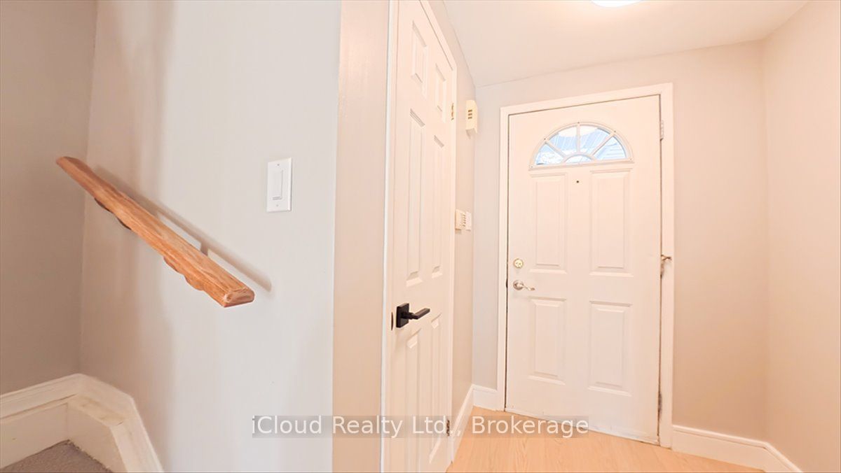 184 Madelaine Drive Property Photo 5