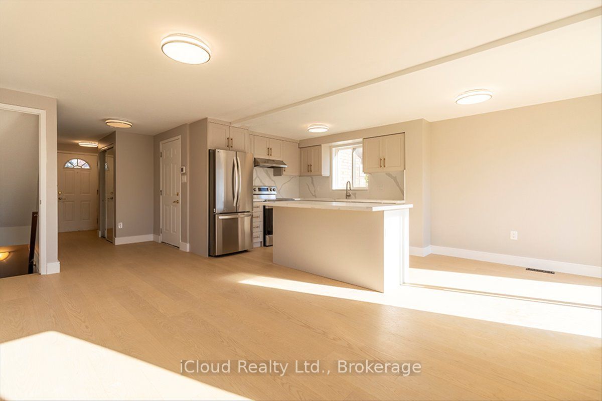 184 Madelaine Drive Property Photo 11