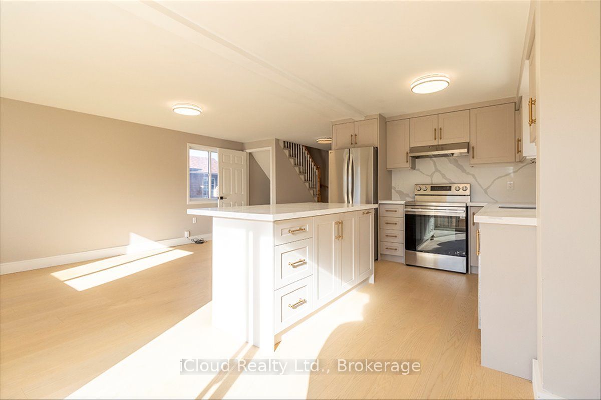 184 Madelaine Drive Property Photo 14